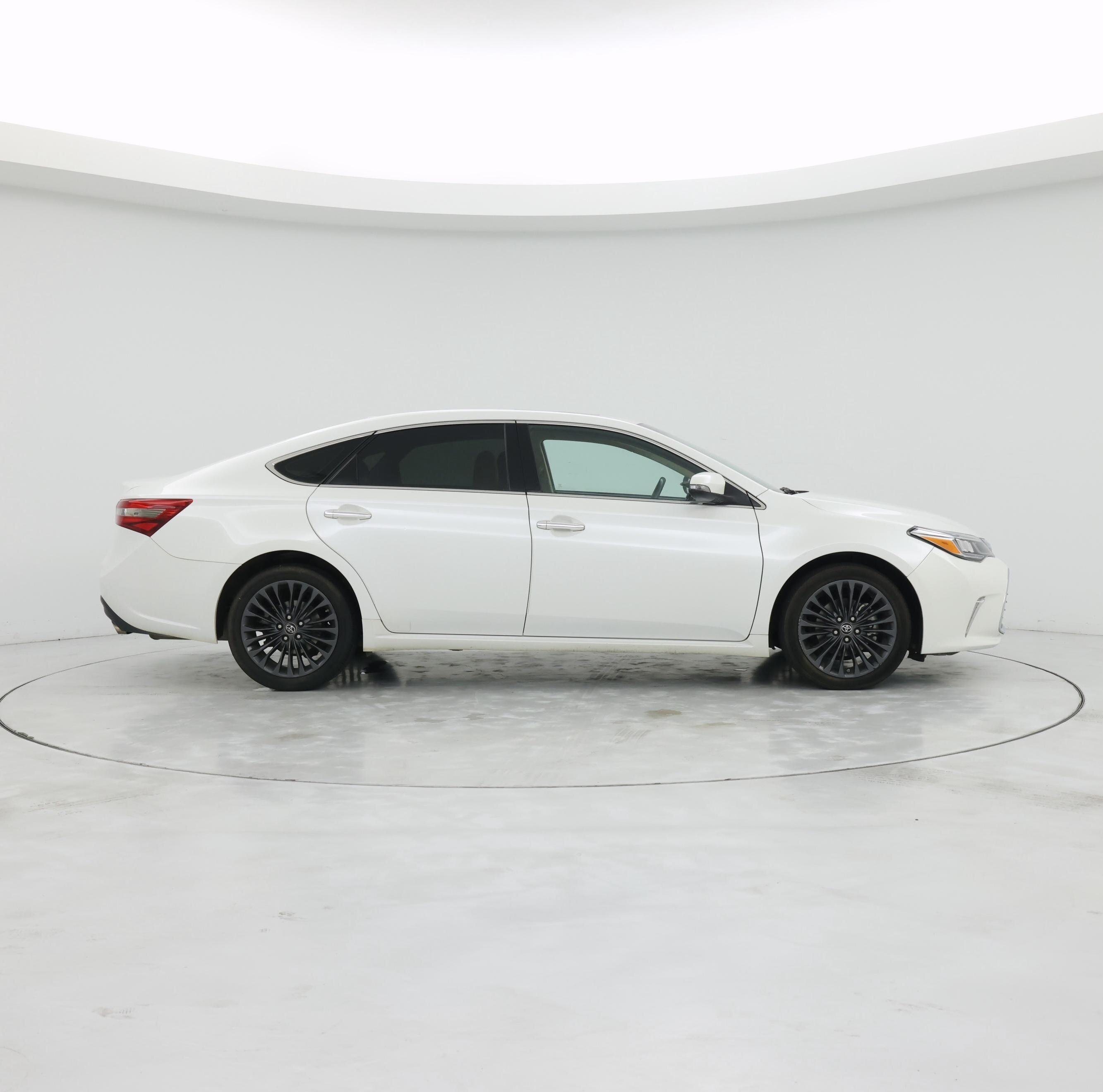 Thumbnail: 2016 Toyota Avalon - 7
