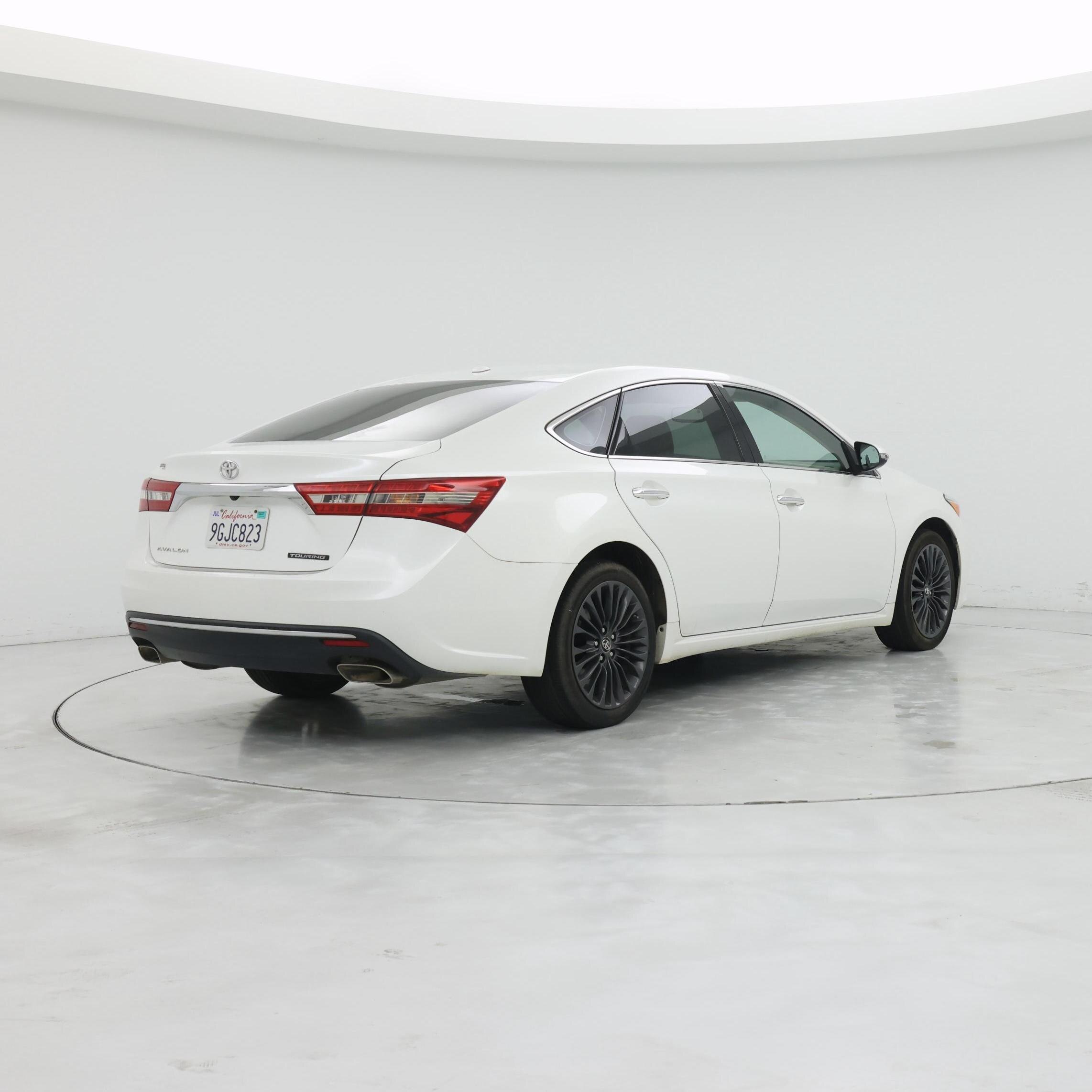 Thumbnail: 2016 Toyota Avalon - 8