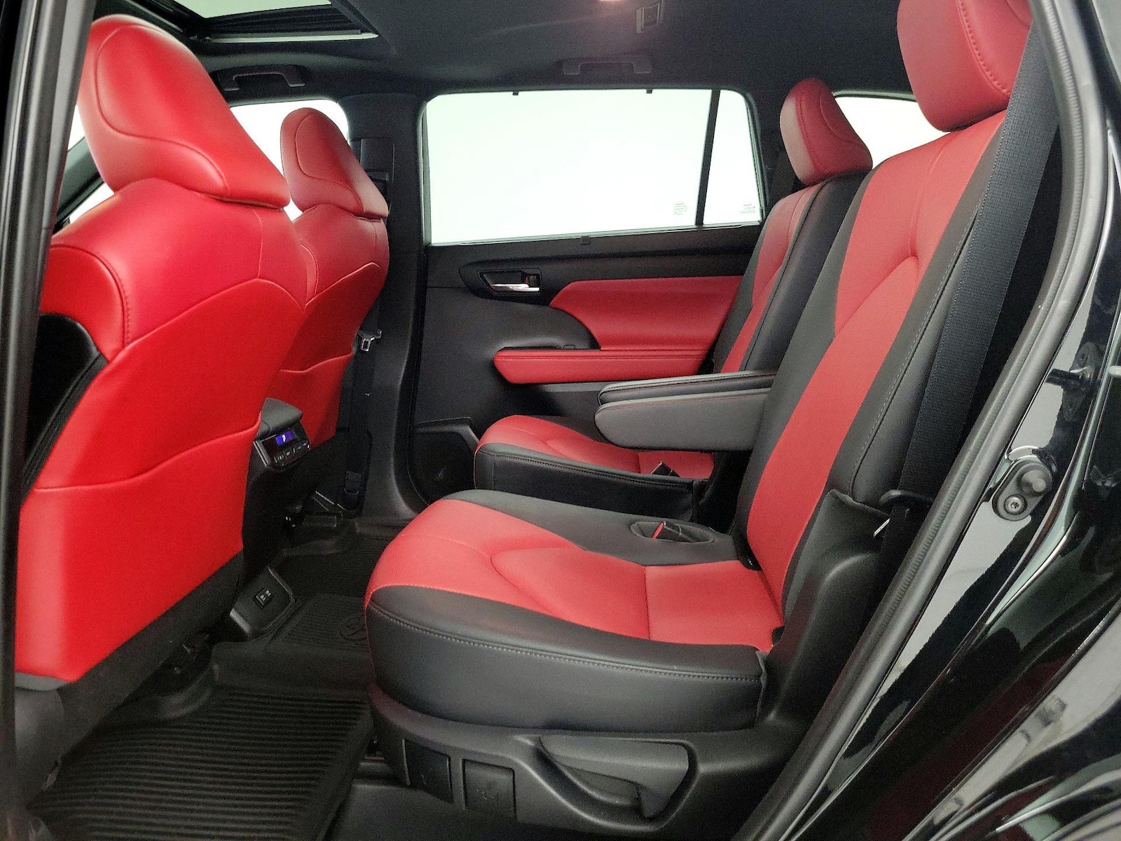 2021 Toyota Highlander XSE - Photo 22