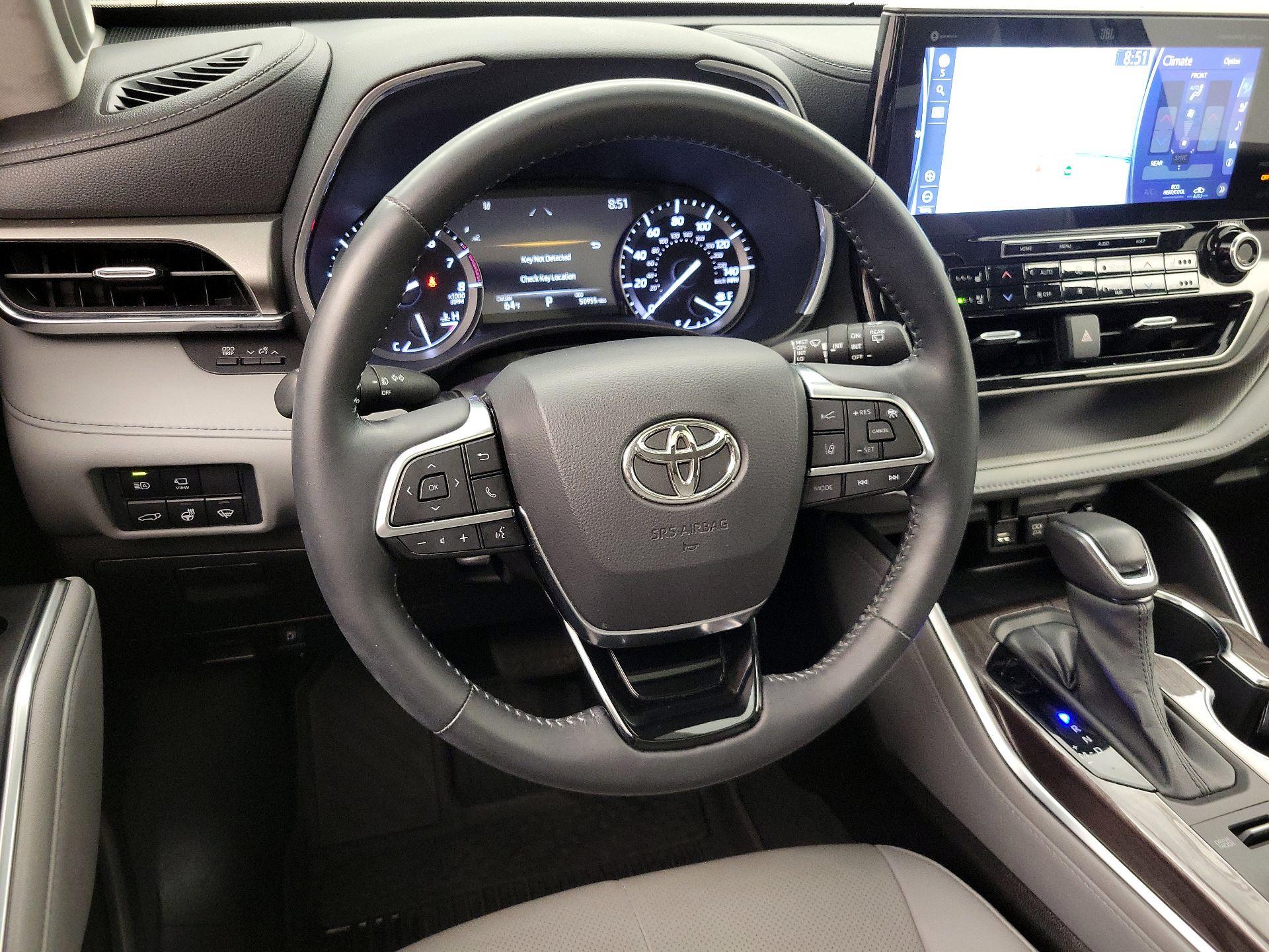 Thumbnail: 2021 Toyota Highlander - 10