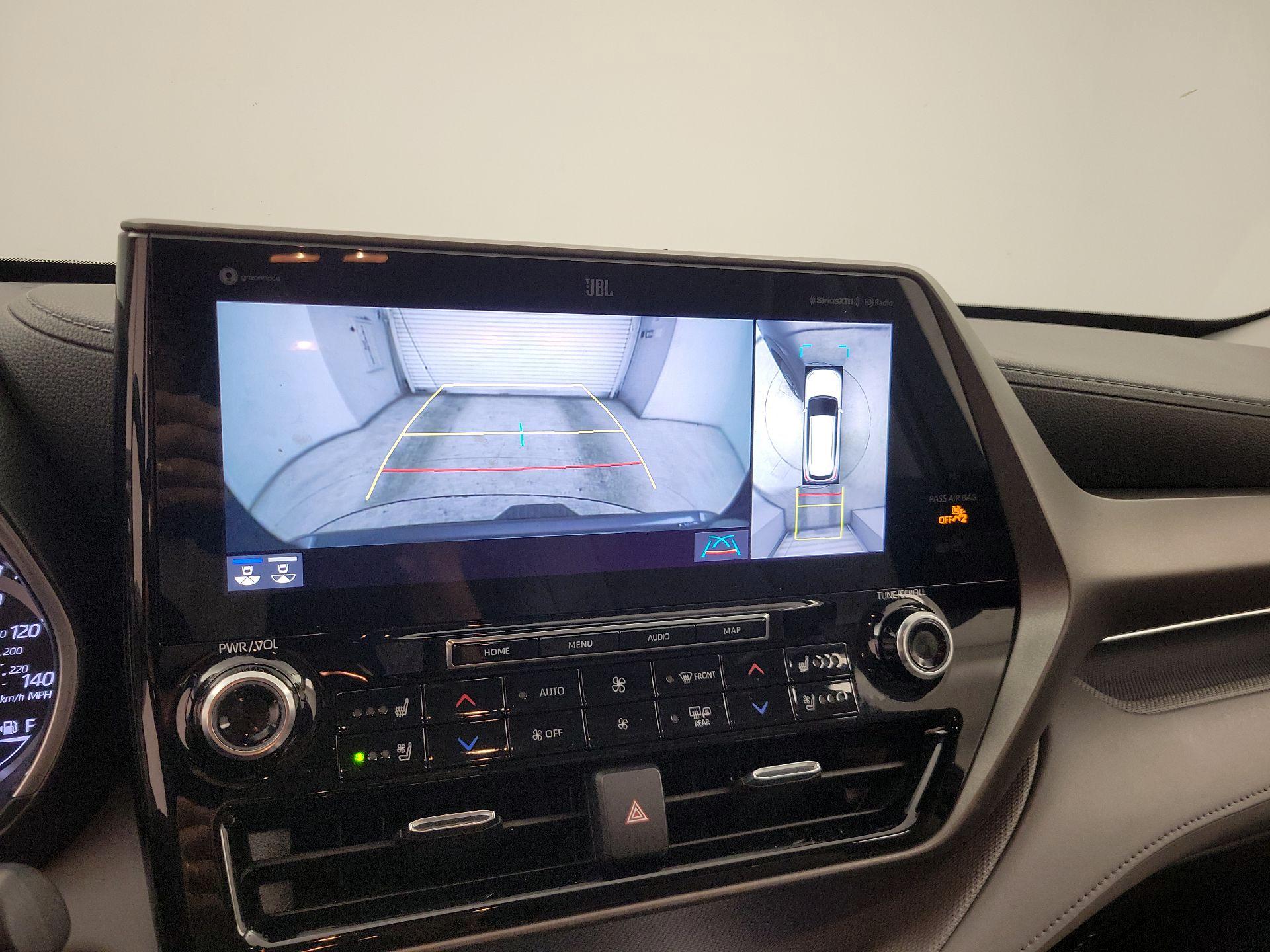 Thumbnail: 2021 Toyota Highlander - 15