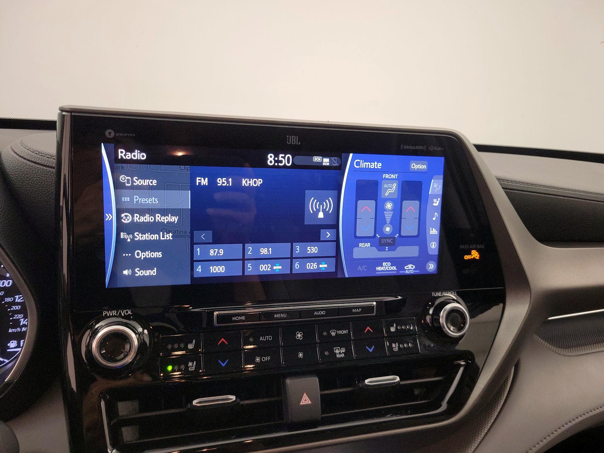 Thumbnail: 2021 Toyota Highlander - 16