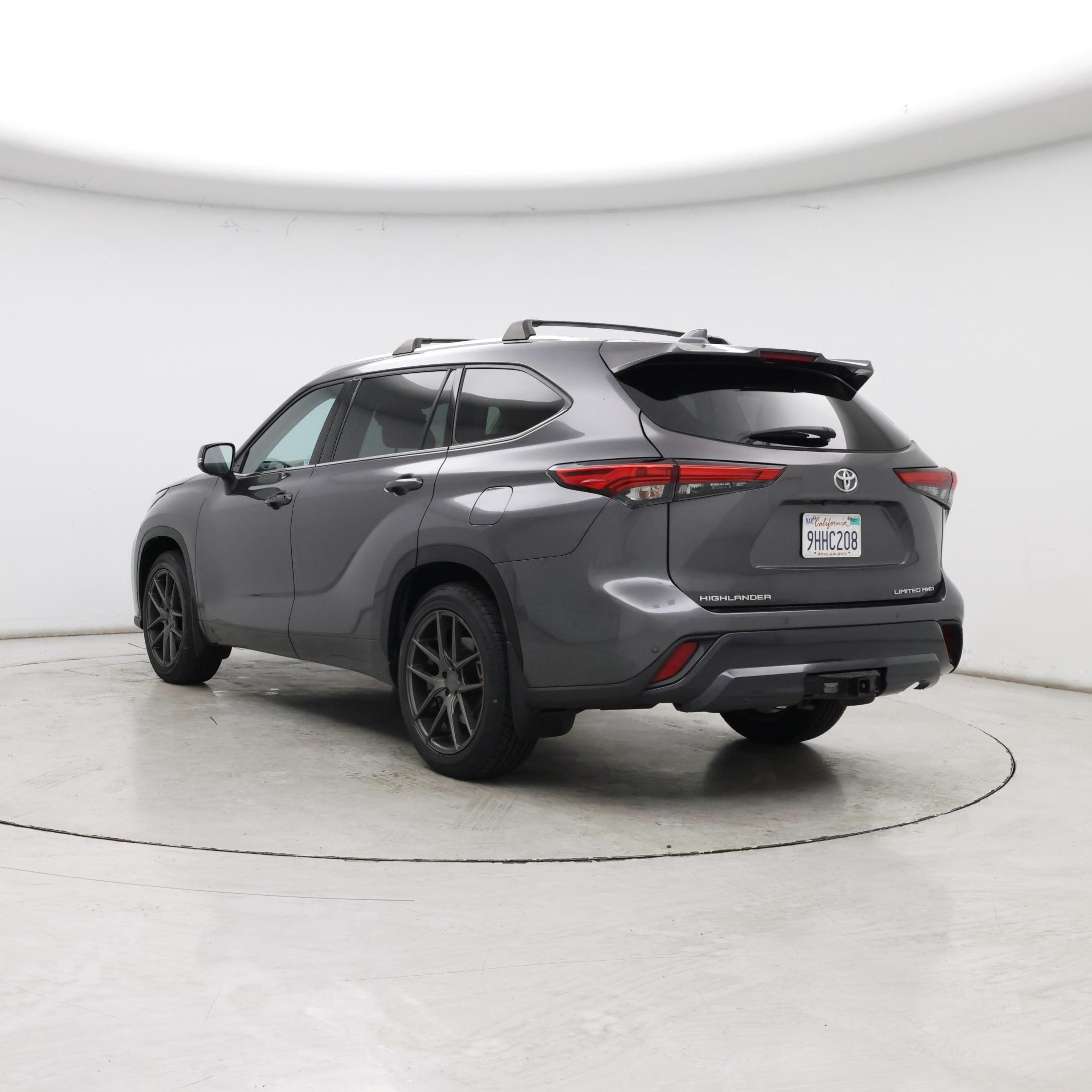Thumbnail: 2021 Toyota Highlander - 2