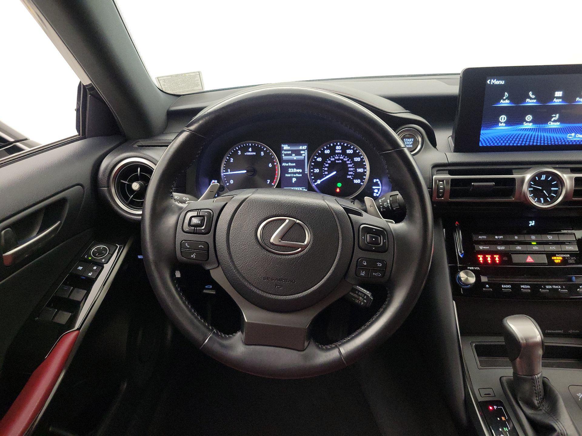 Thumbnail: 2022 Lexus IS - 10