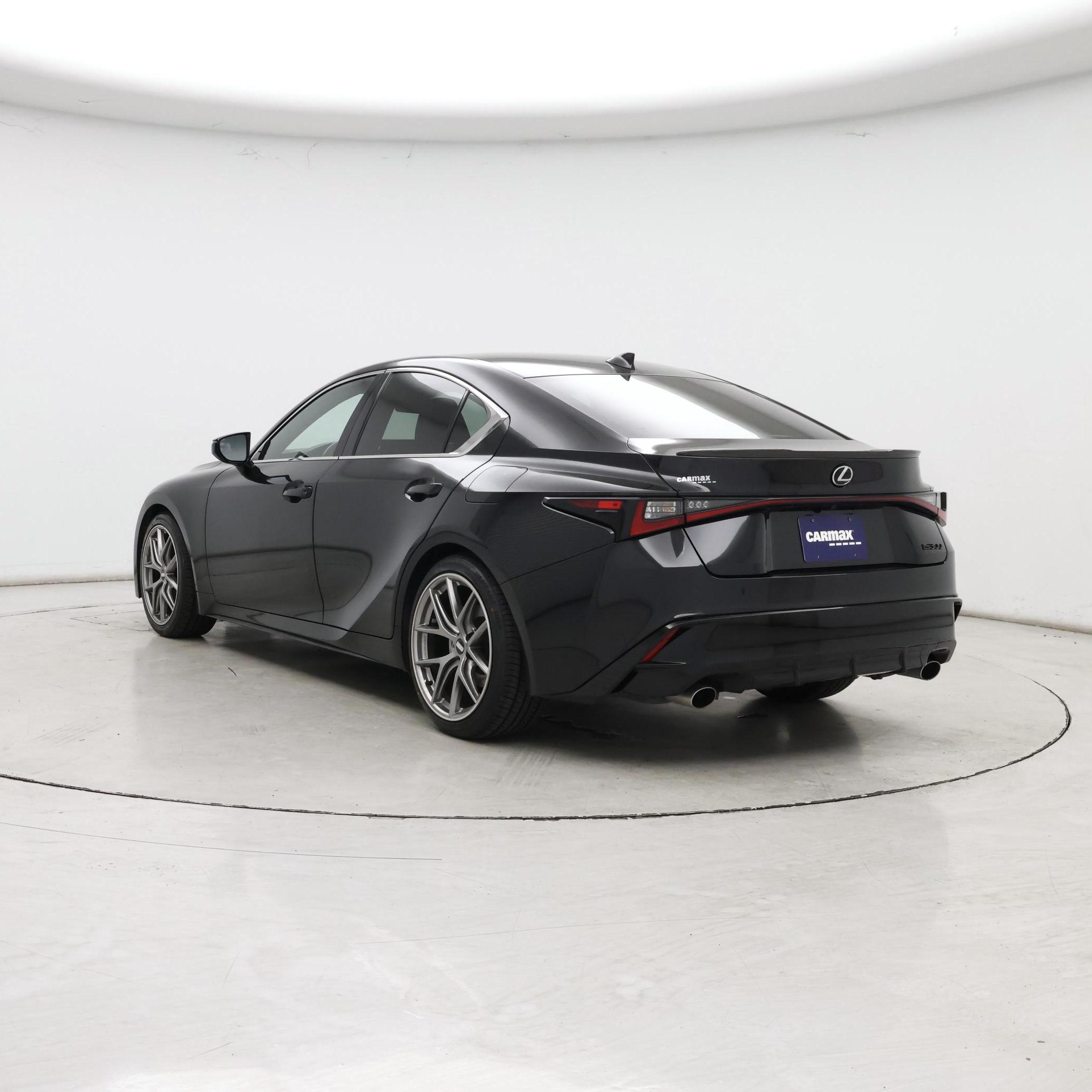 Thumbnail: 2022 Lexus IS - 2
