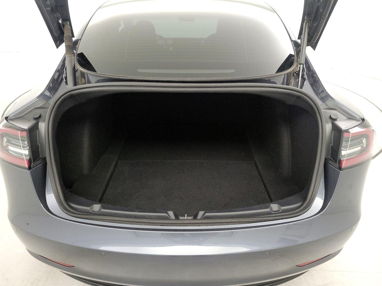 2022 Tesla Model 3 Long Range - Photo 19