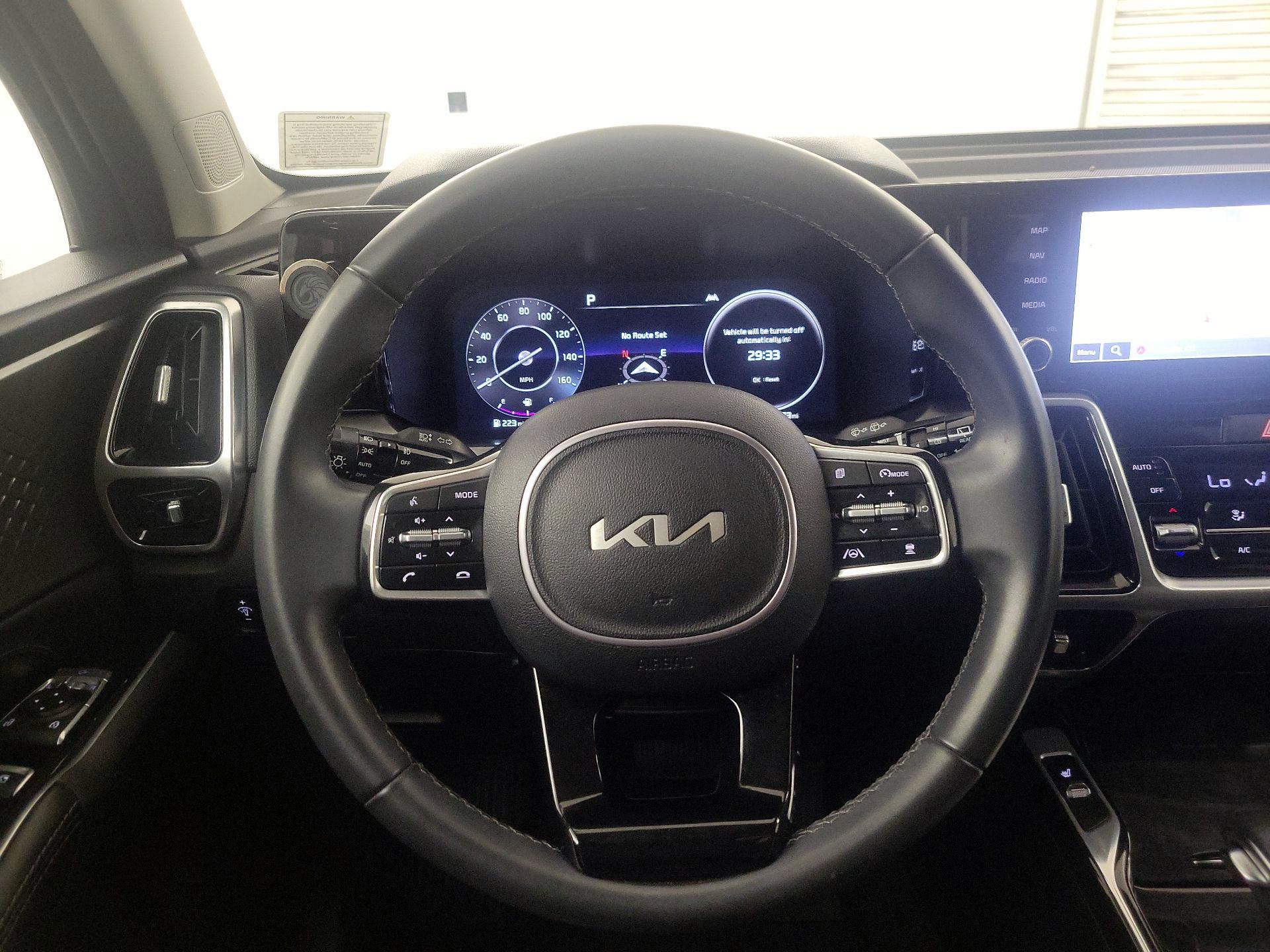 Thumbnail: 2023 Kia Sorento - 10