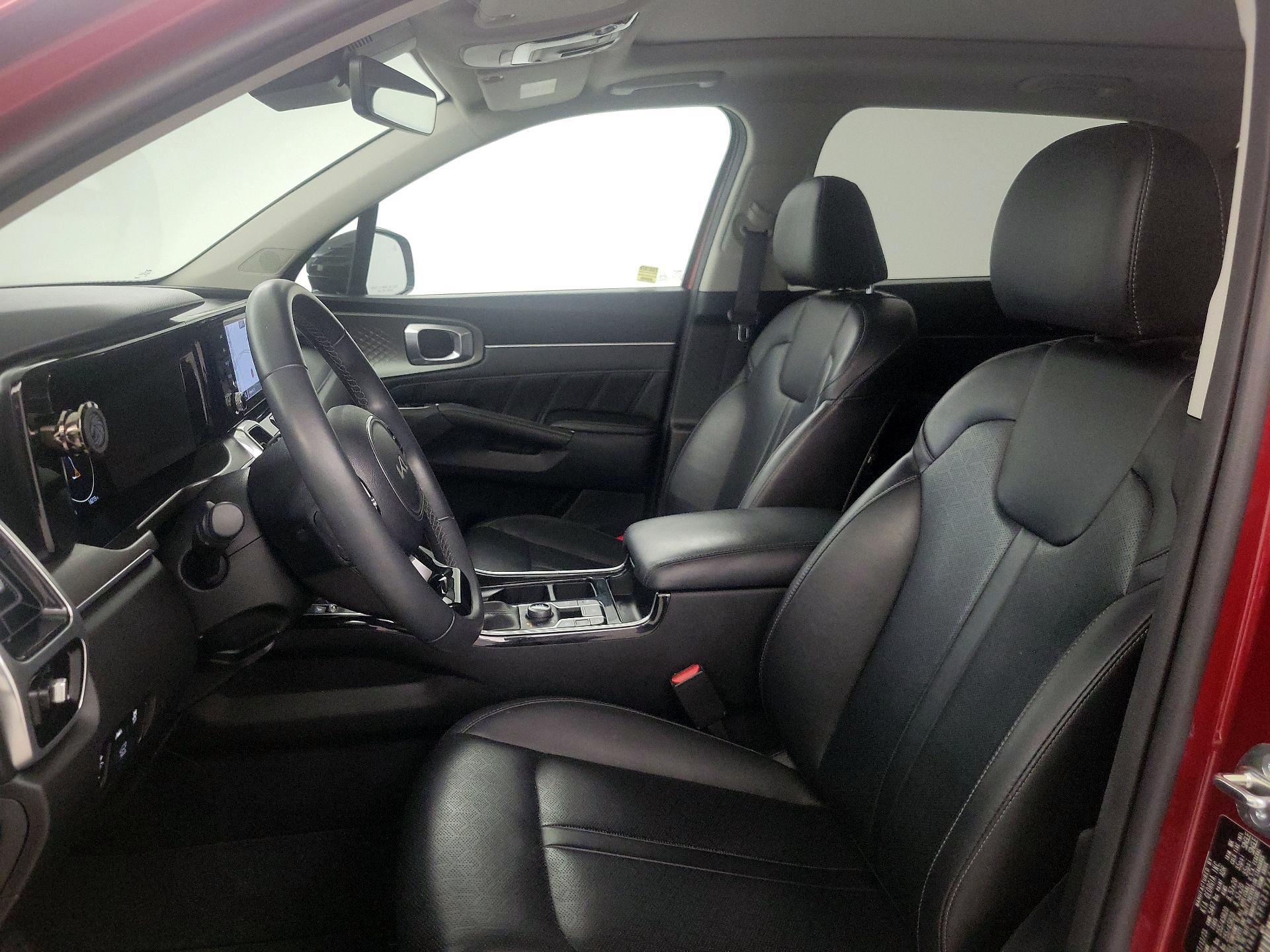 Thumbnail: 2023 Kia Sorento - 11