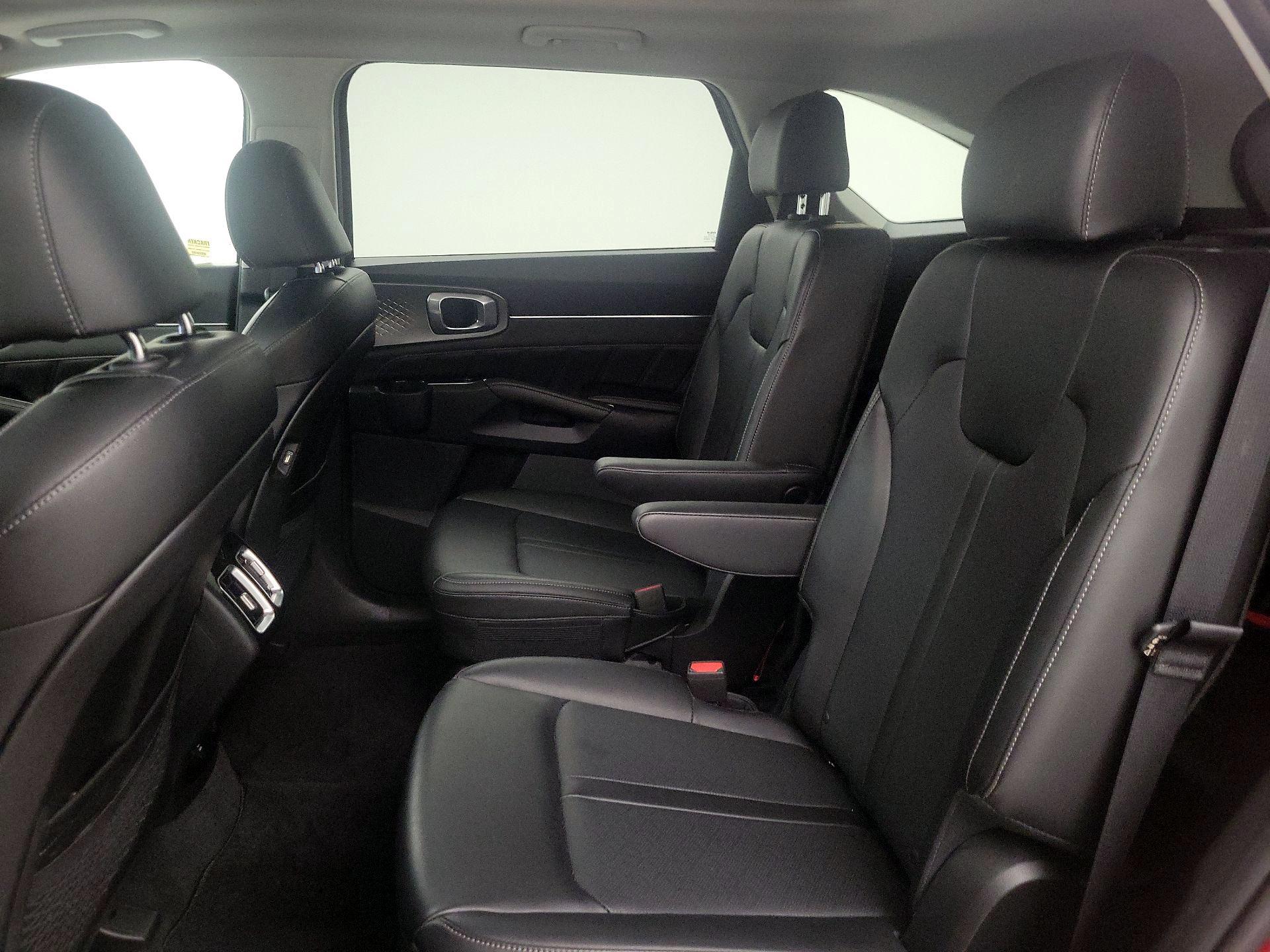 Thumbnail: 2023 Kia Sorento - 20