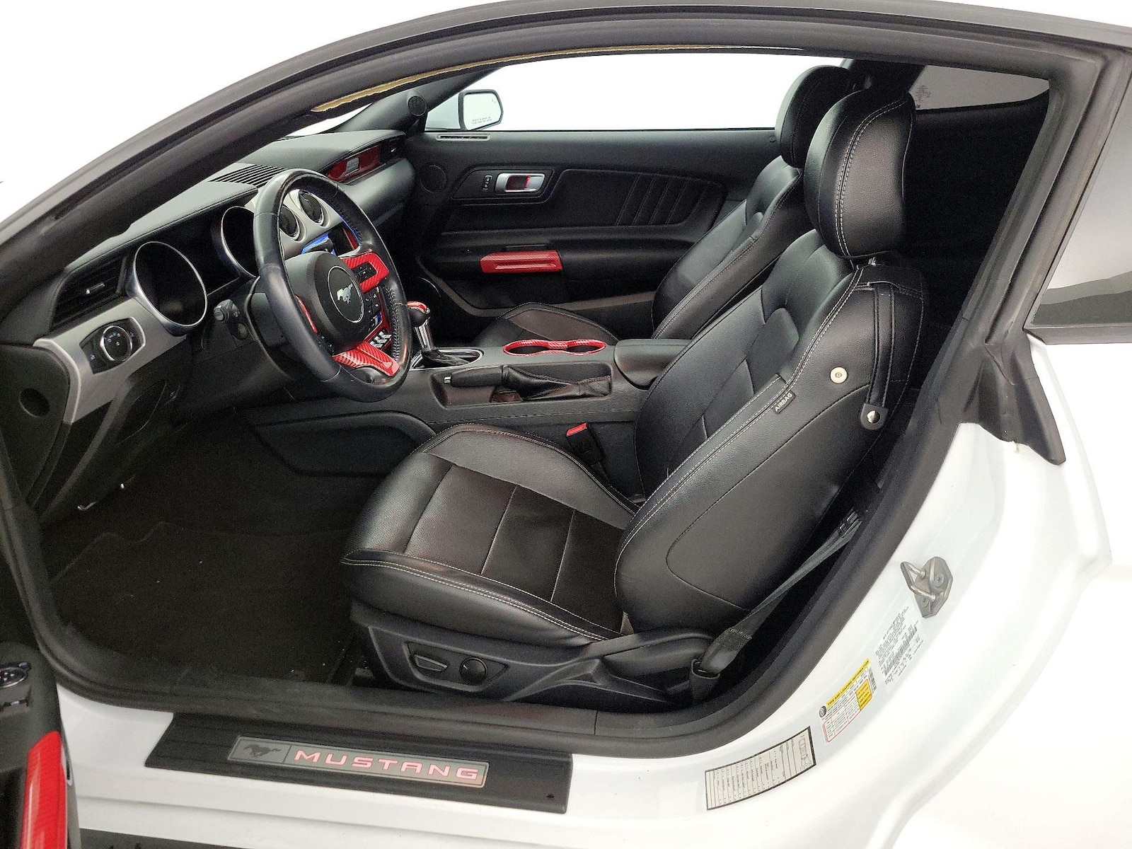 2023 Ford Mustang EcoBoost - Photo 10