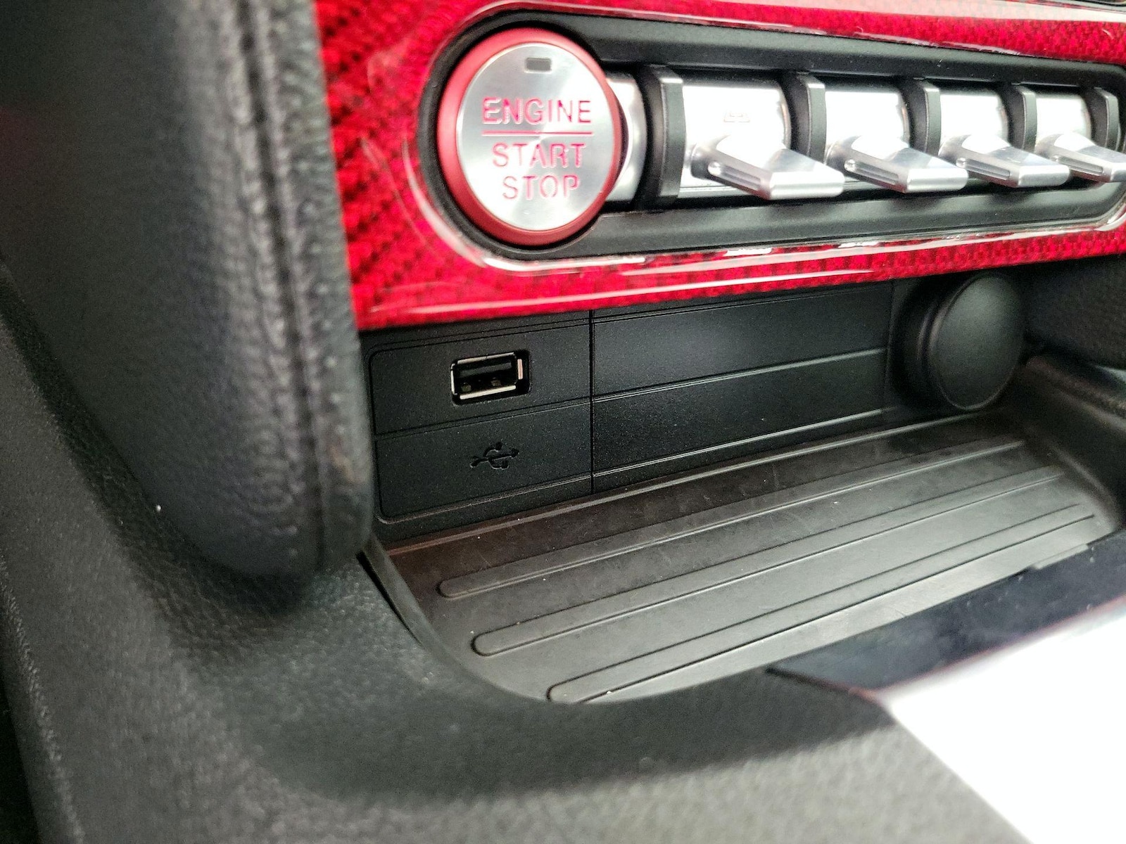 2023 Ford Mustang EcoBoost - Photo 17