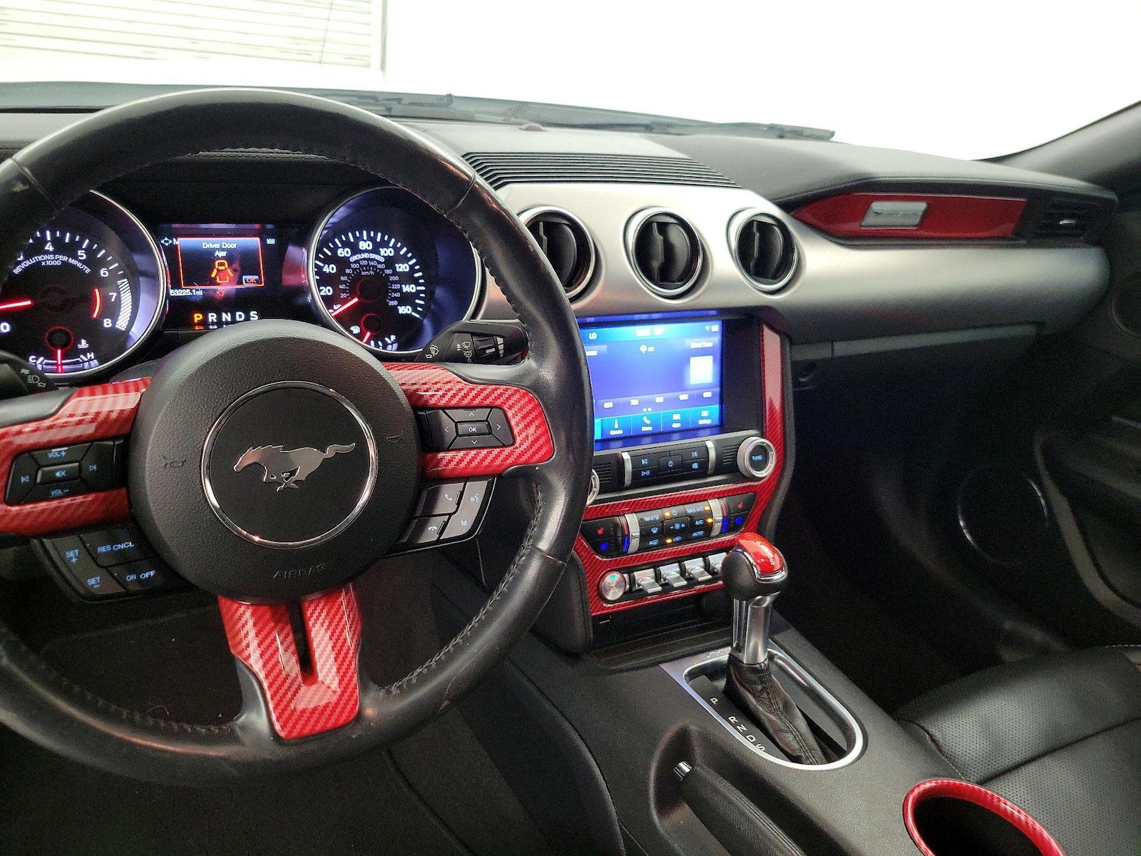 2023 Ford Mustang EcoBoost - Photo 8