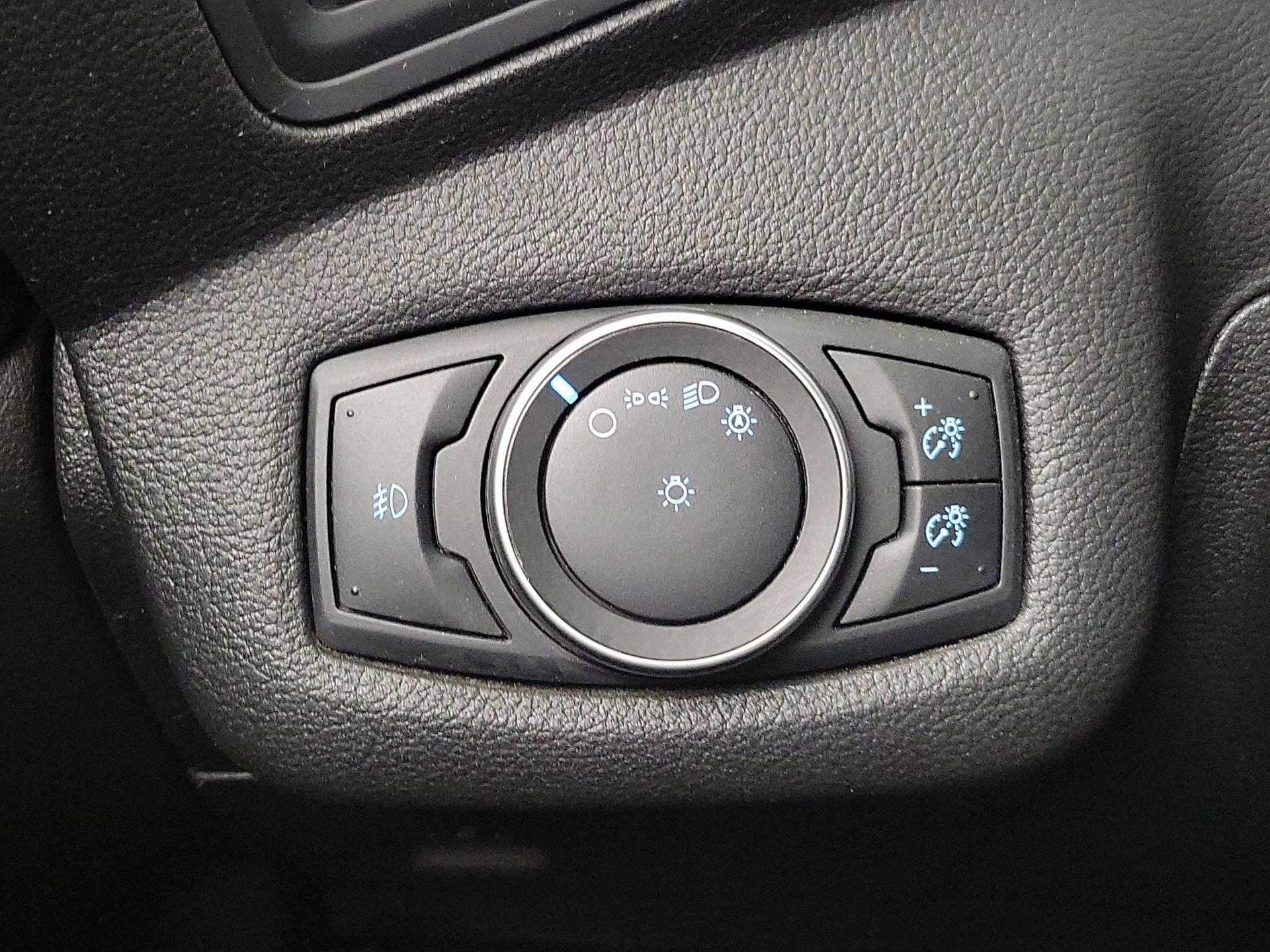 Thumbnail: 2017 Ford C-Max - 13