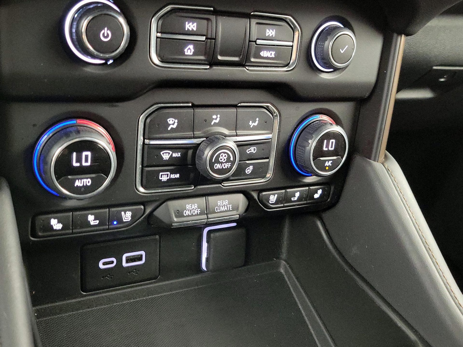 2024 Chevrolet Tahoe High Country - Photo 16
