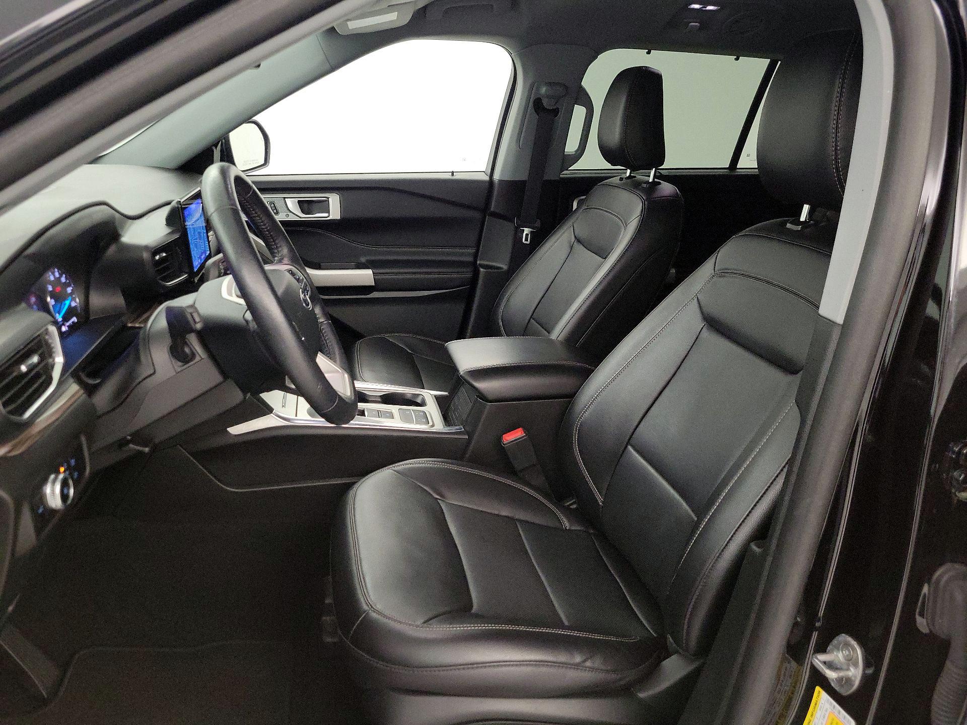Thumbnail: 2023 Ford Explorer - 9