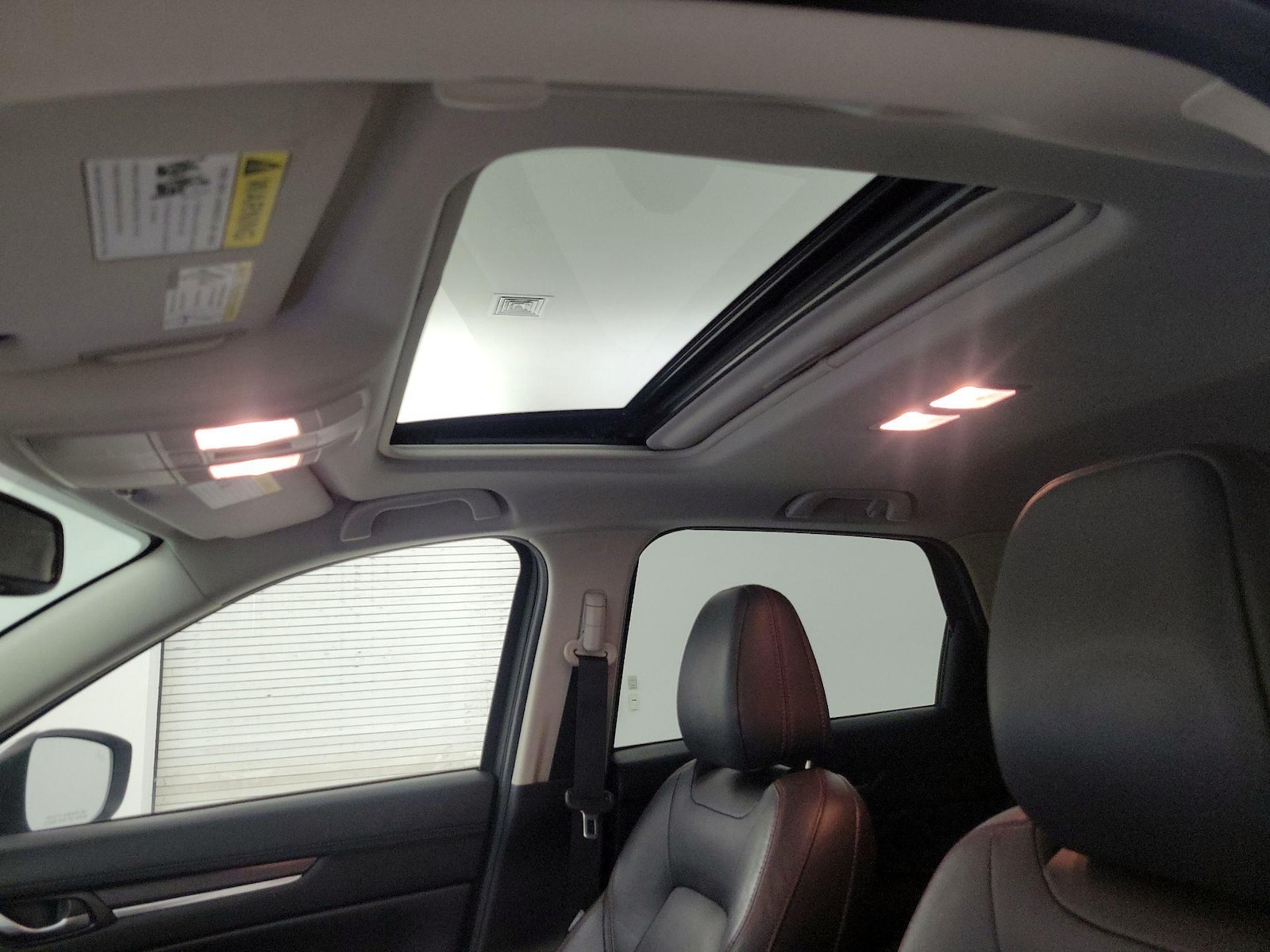 Sunroof(s) & Overhead Airbags