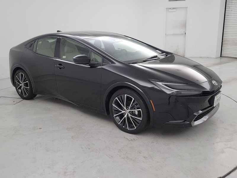 2025 Toyota Prius XLE