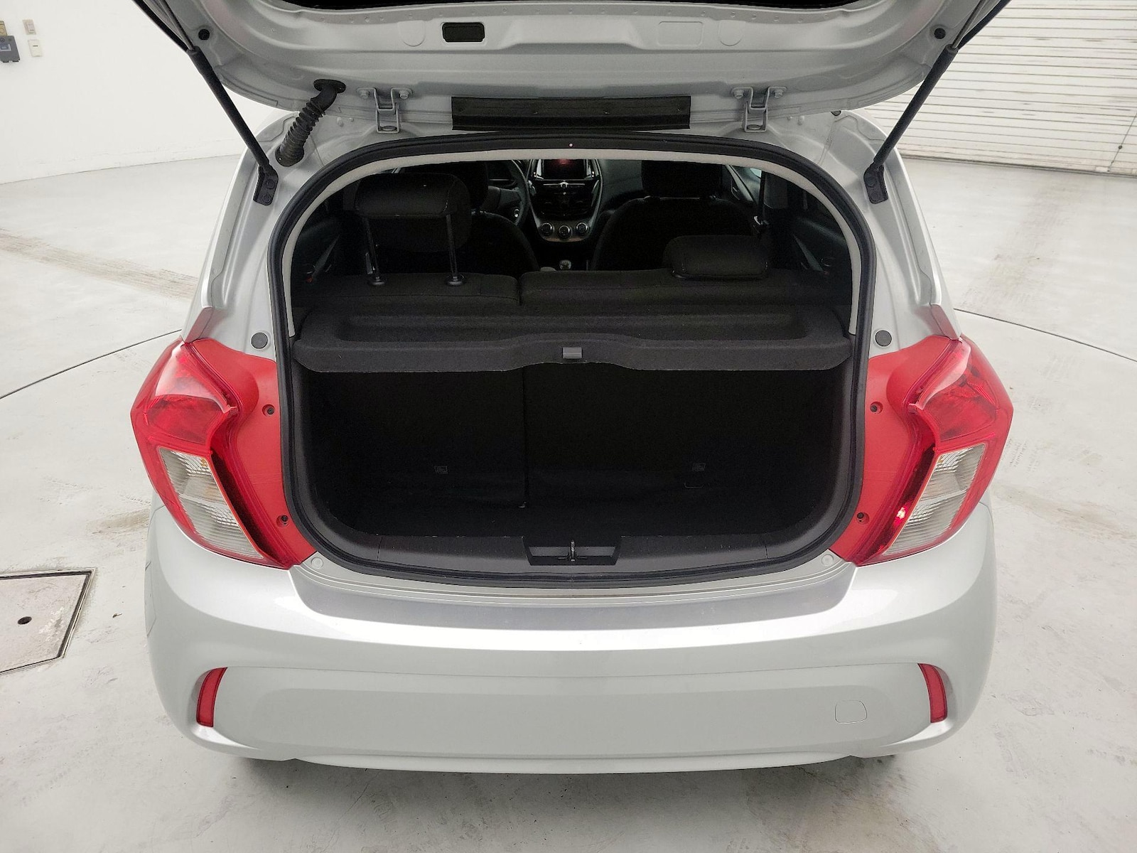 2021 Chevrolet Spark LS - Photo 21