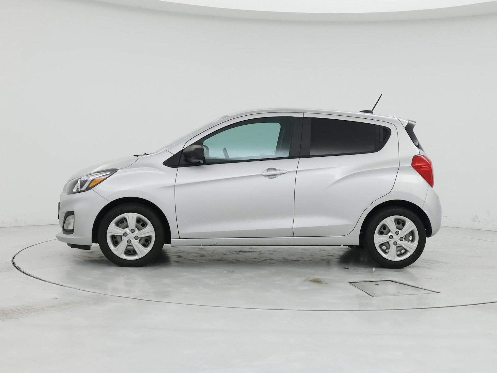 2021 Chevrolet Spark LS - Photo 4