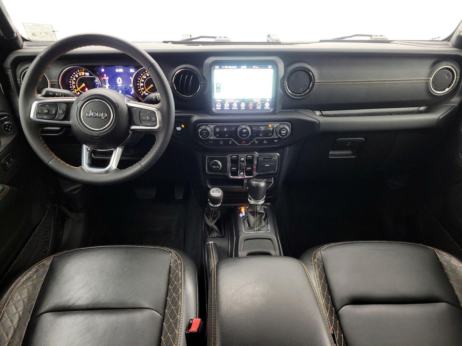 Apple CarPlay® & Android Auto™