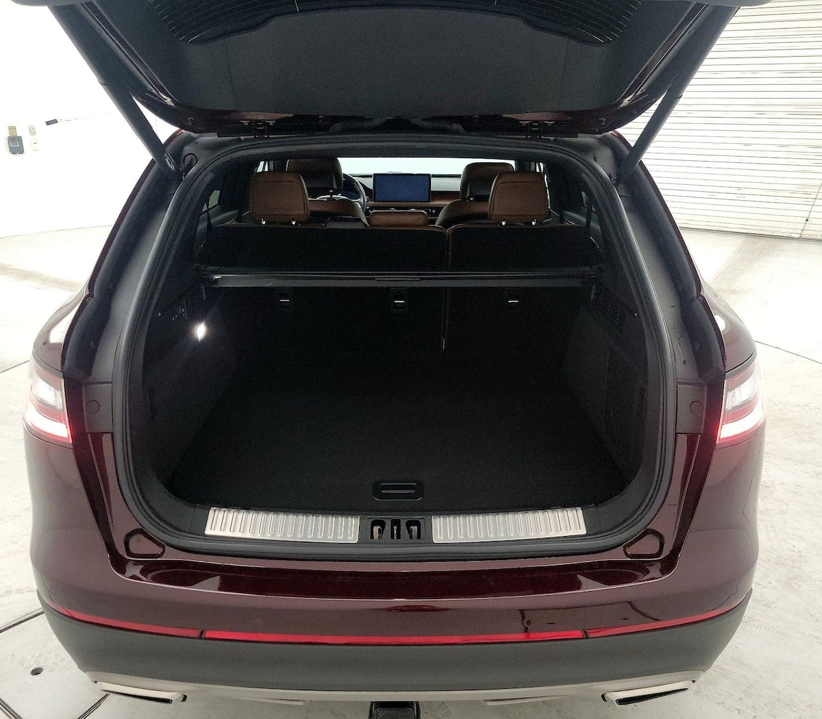 Trunk/Cargo (Seats Up)