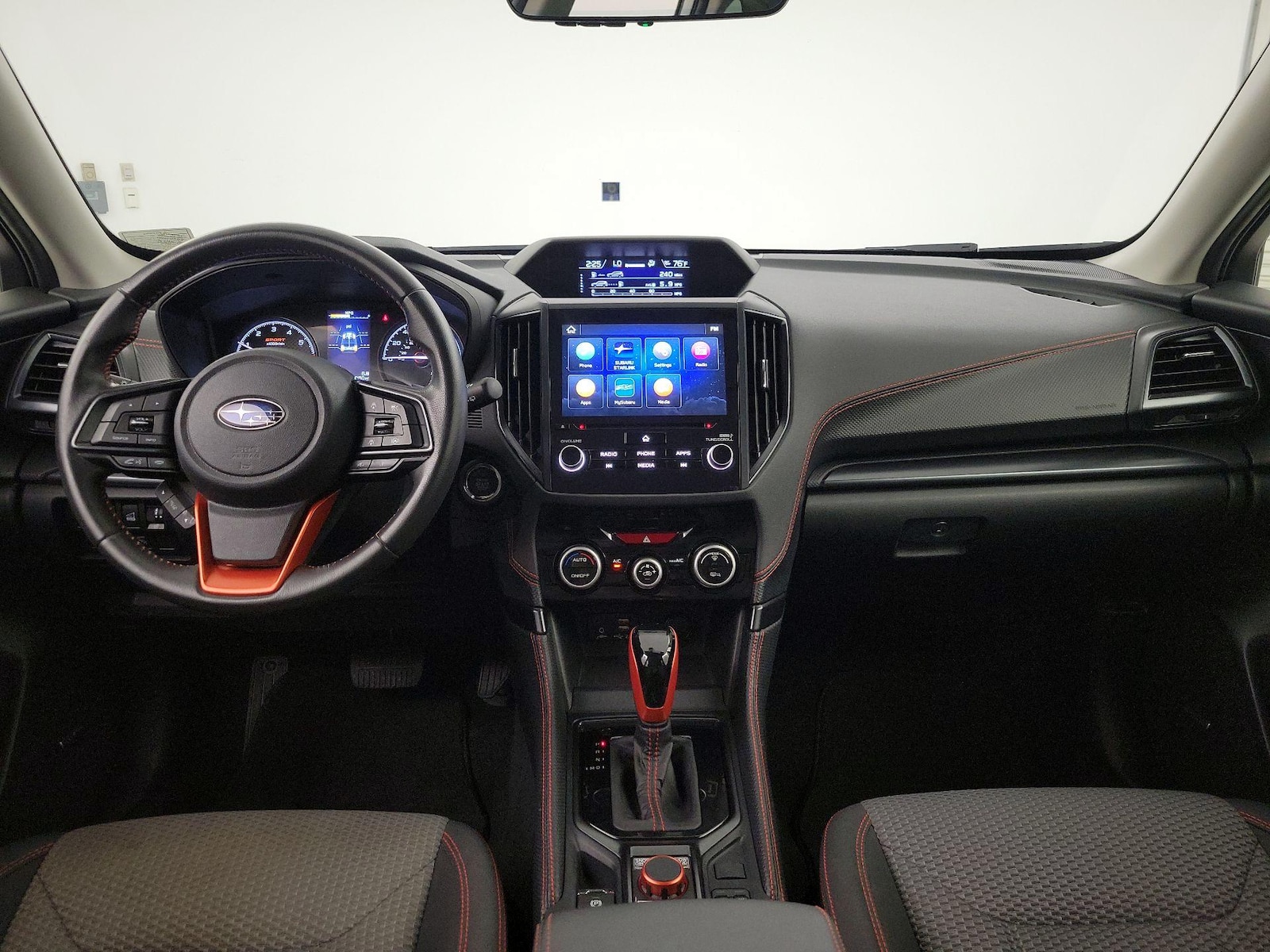 Apple CarPlay® & Android Auto™