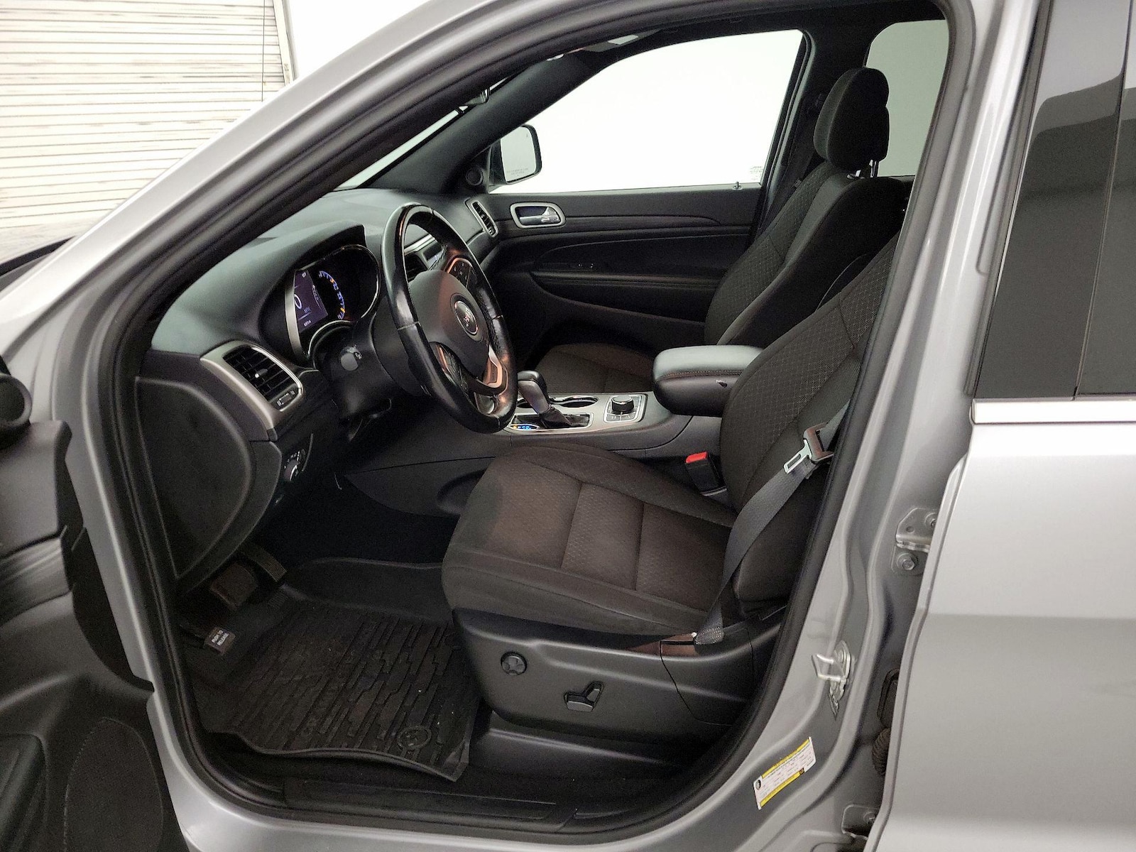 Power Seat(s) & Side Airbags