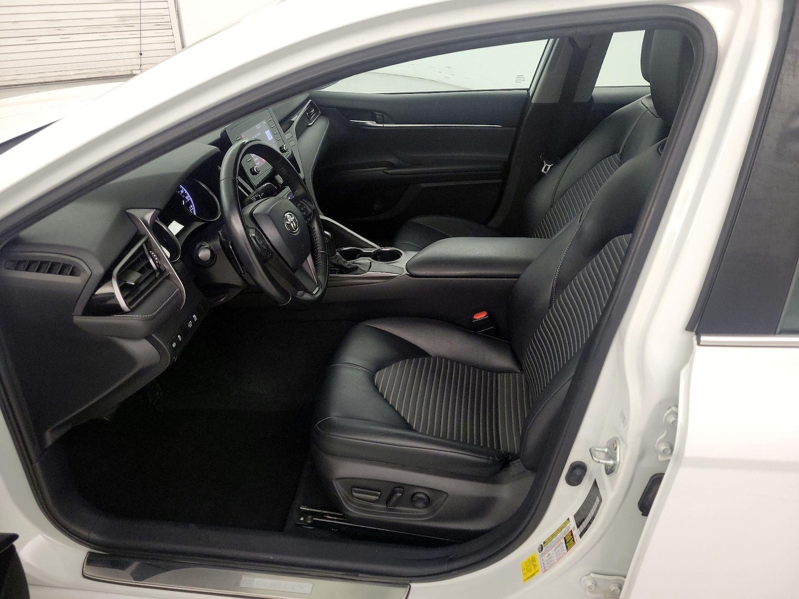 Power Seat(s) & Side Airbags