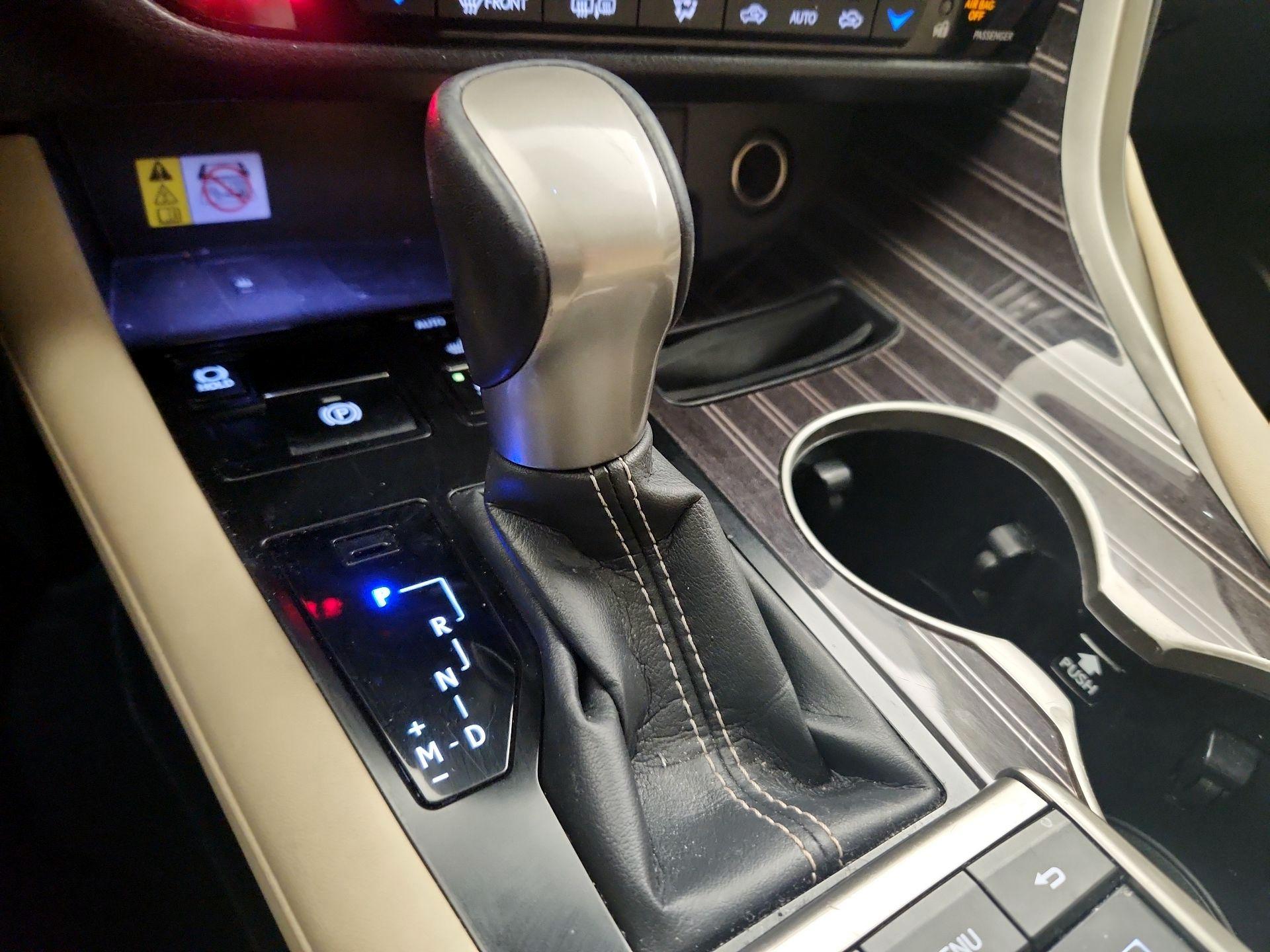 Thumbnail: 2022 Lexus RX - 18