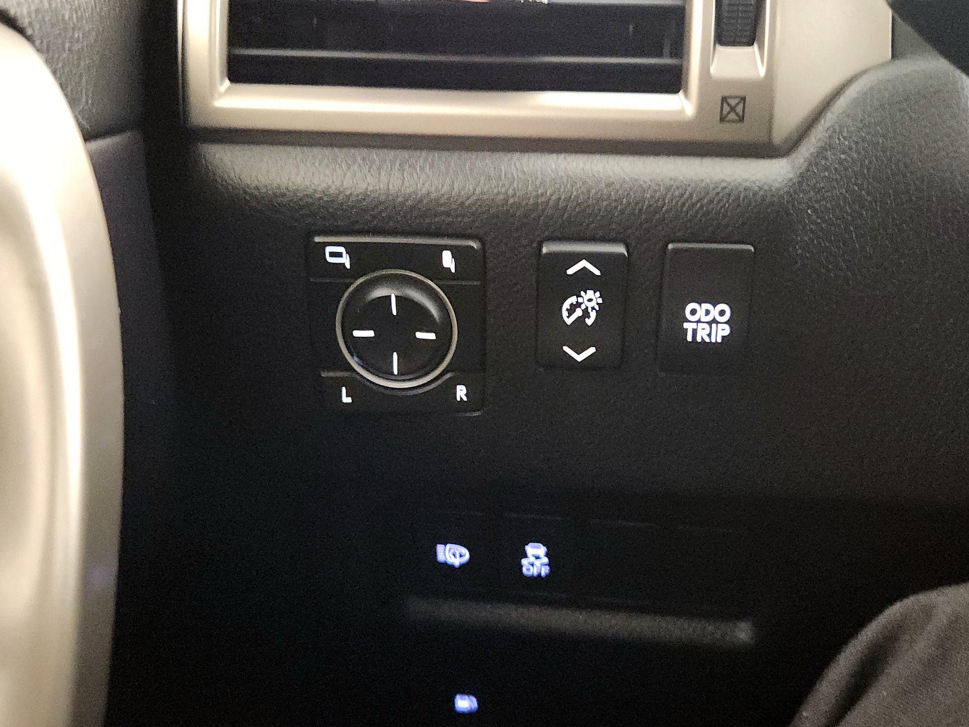 Thumbnail: 2015 Lexus GX - 13