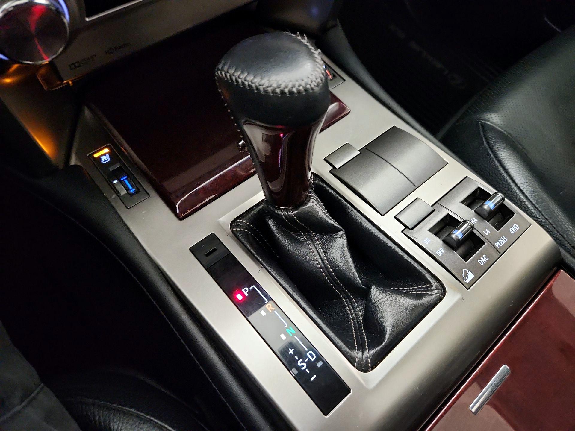Thumbnail: 2015 Lexus GX - 17