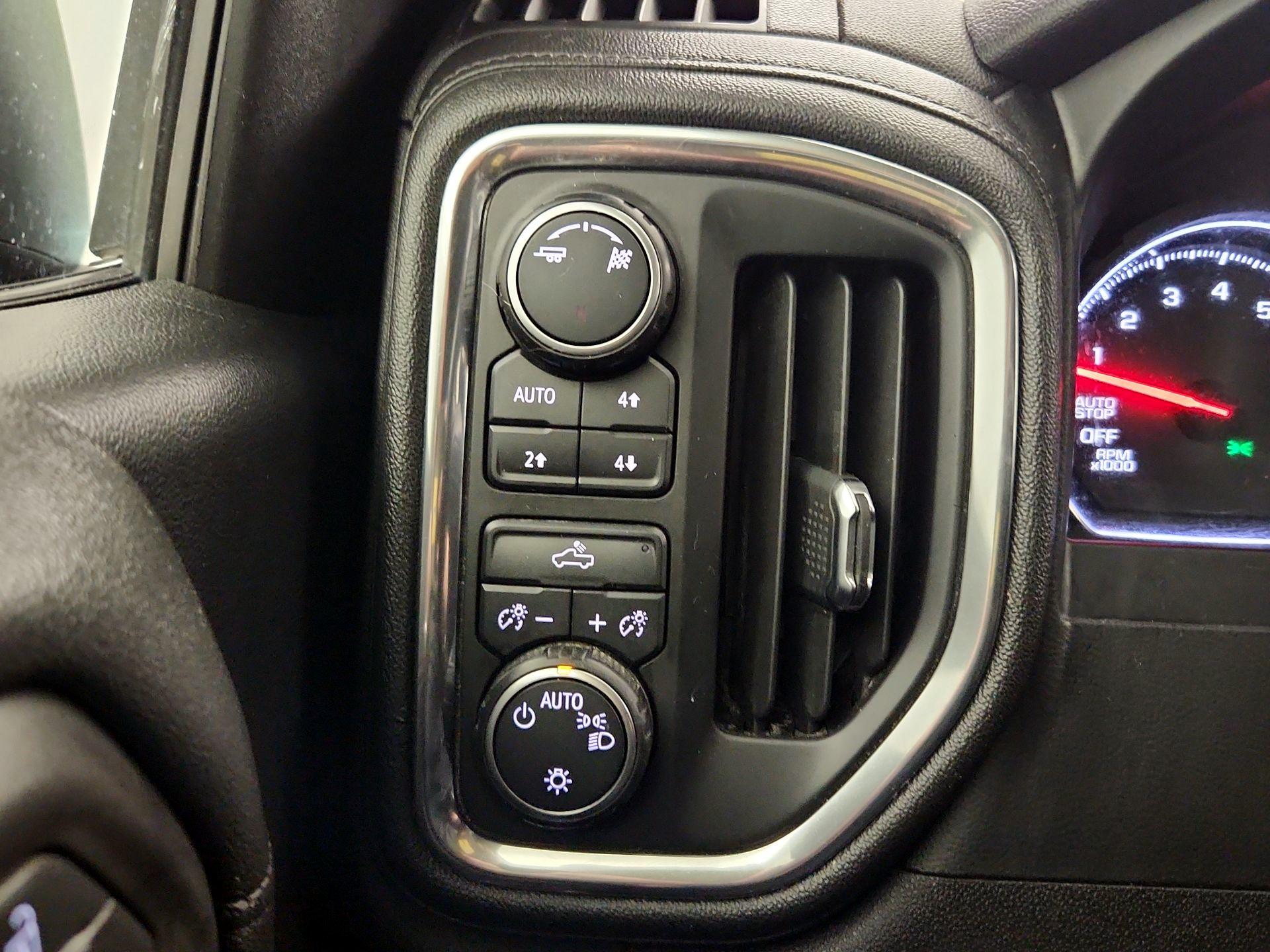Thumbnail: 2019 Chevrolet Silverado 1500 - 13