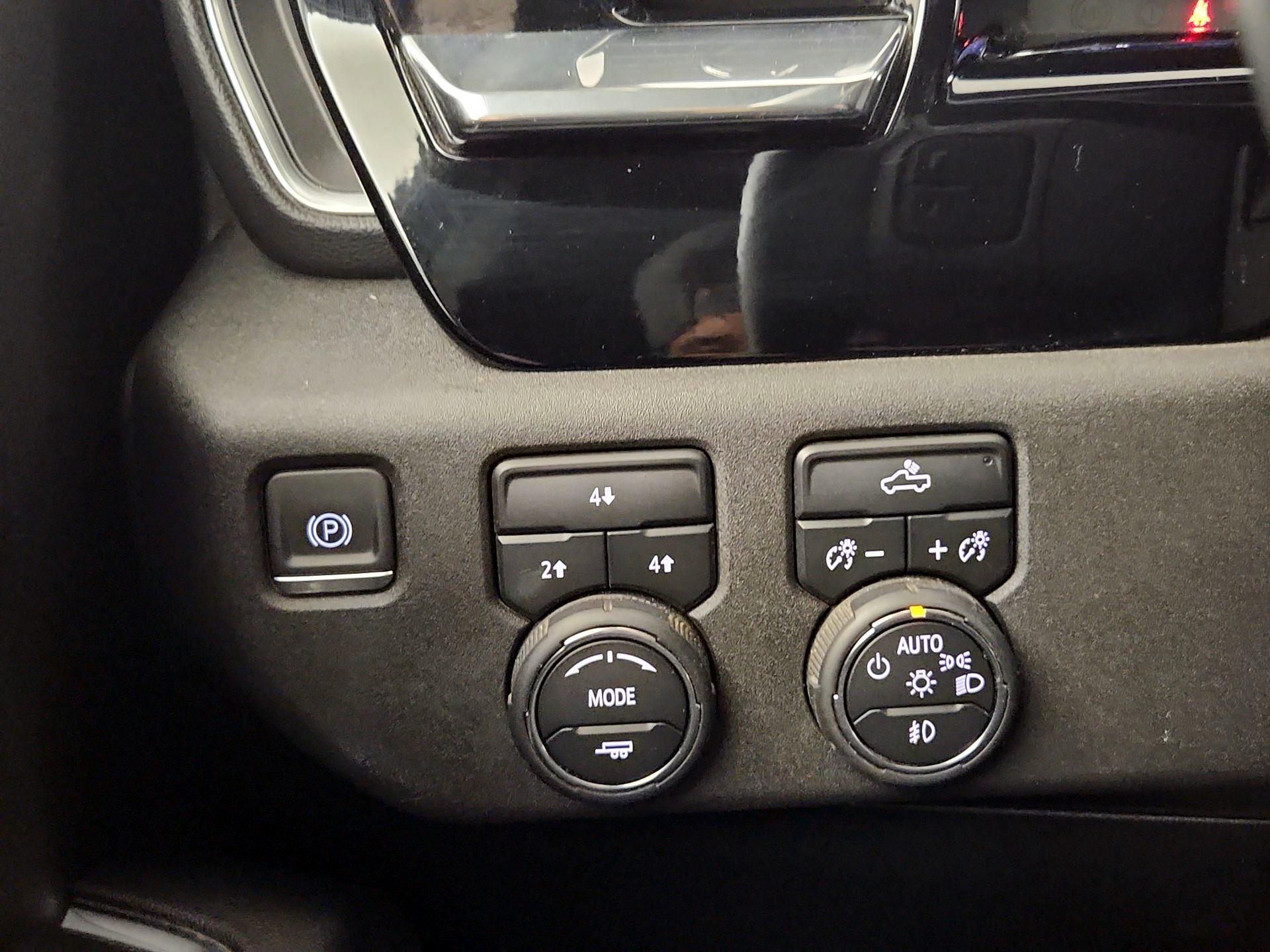 Thumbnail: 2024 Chevrolet Silverado 2500 - 13