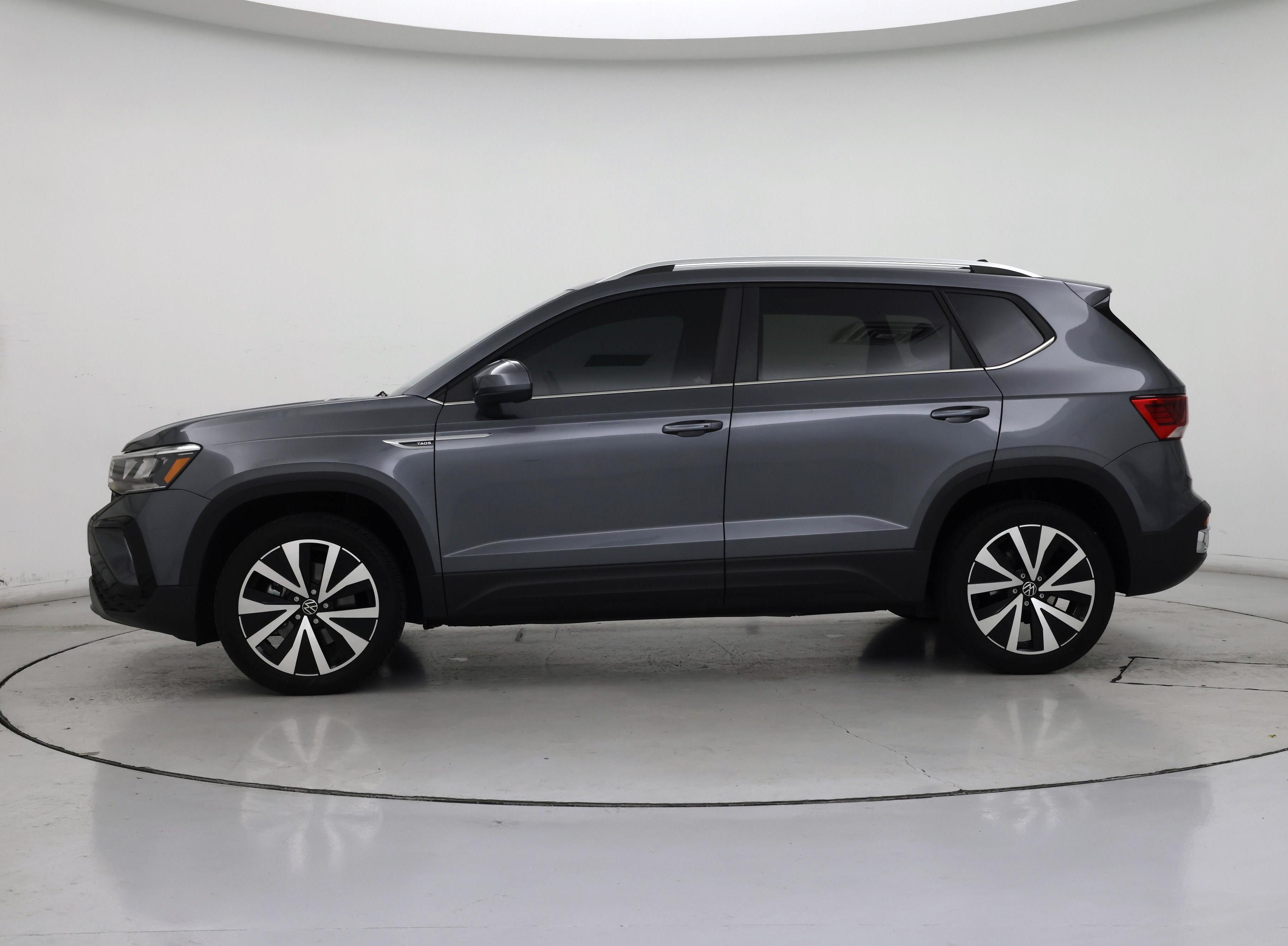 Thumbnail: 2023 Volkswagen Taos - 3
