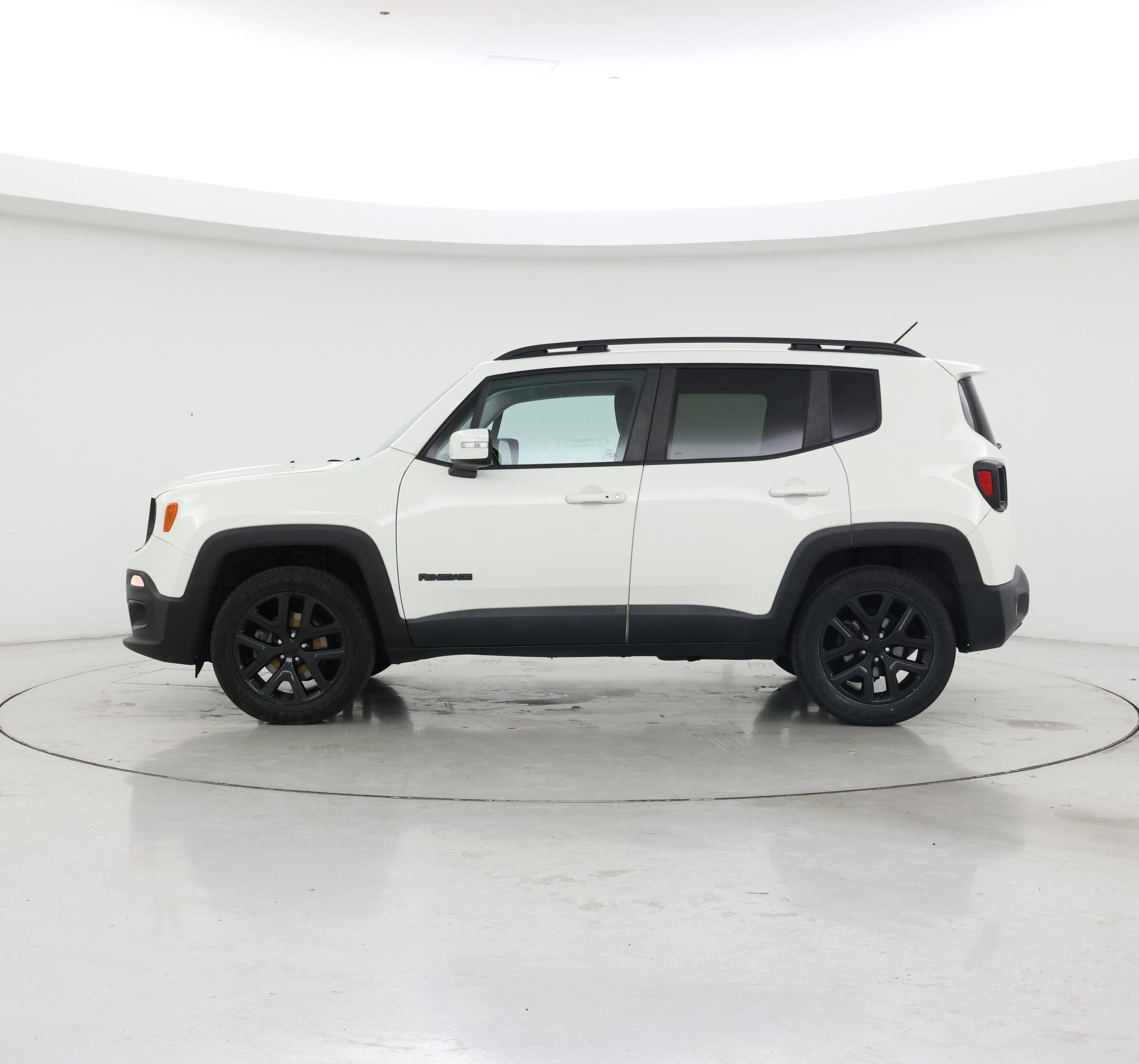Thumbnail: 2017 Jeep Renegade - 3
