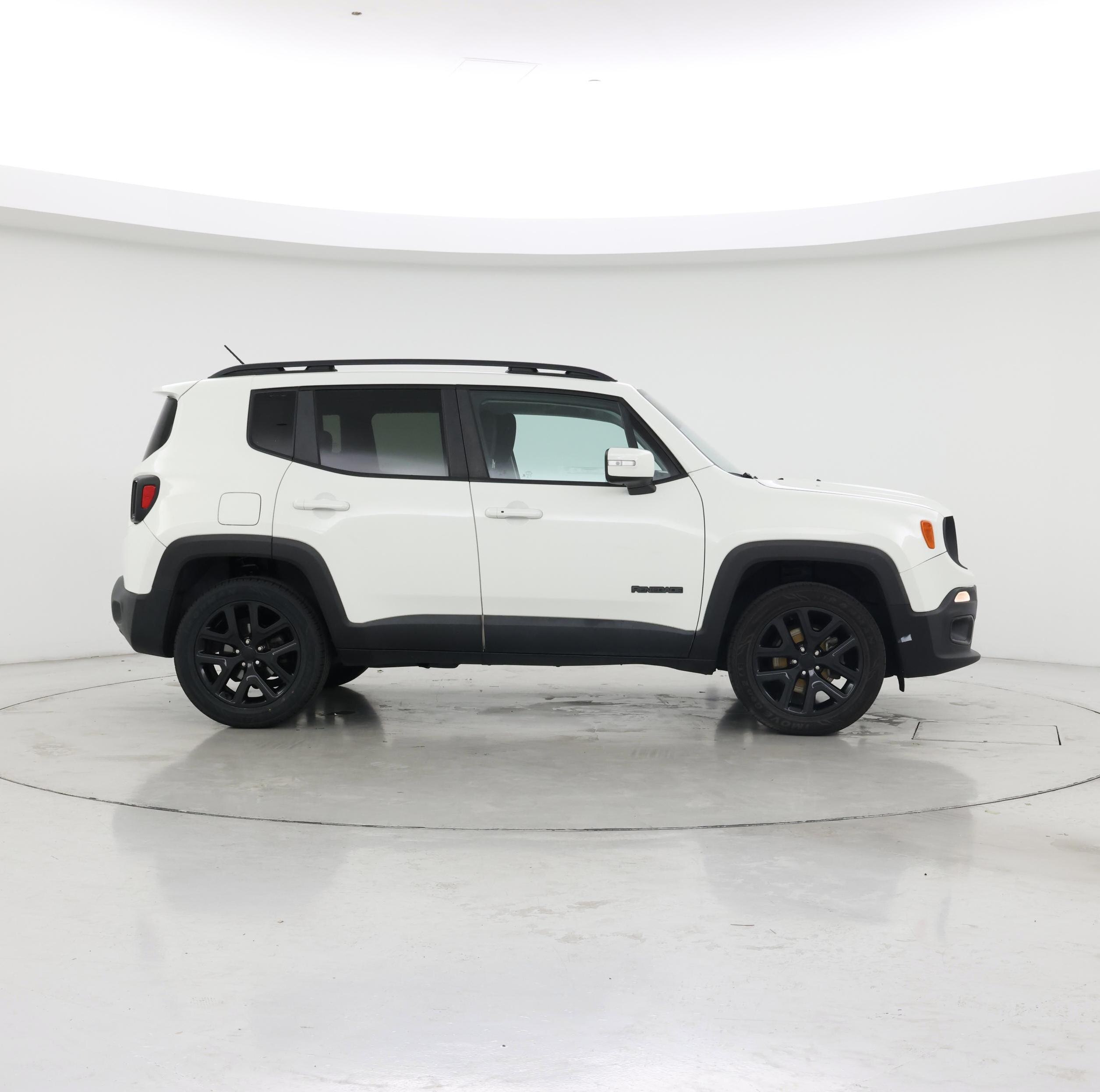 Thumbnail: 2017 Jeep Renegade - 7