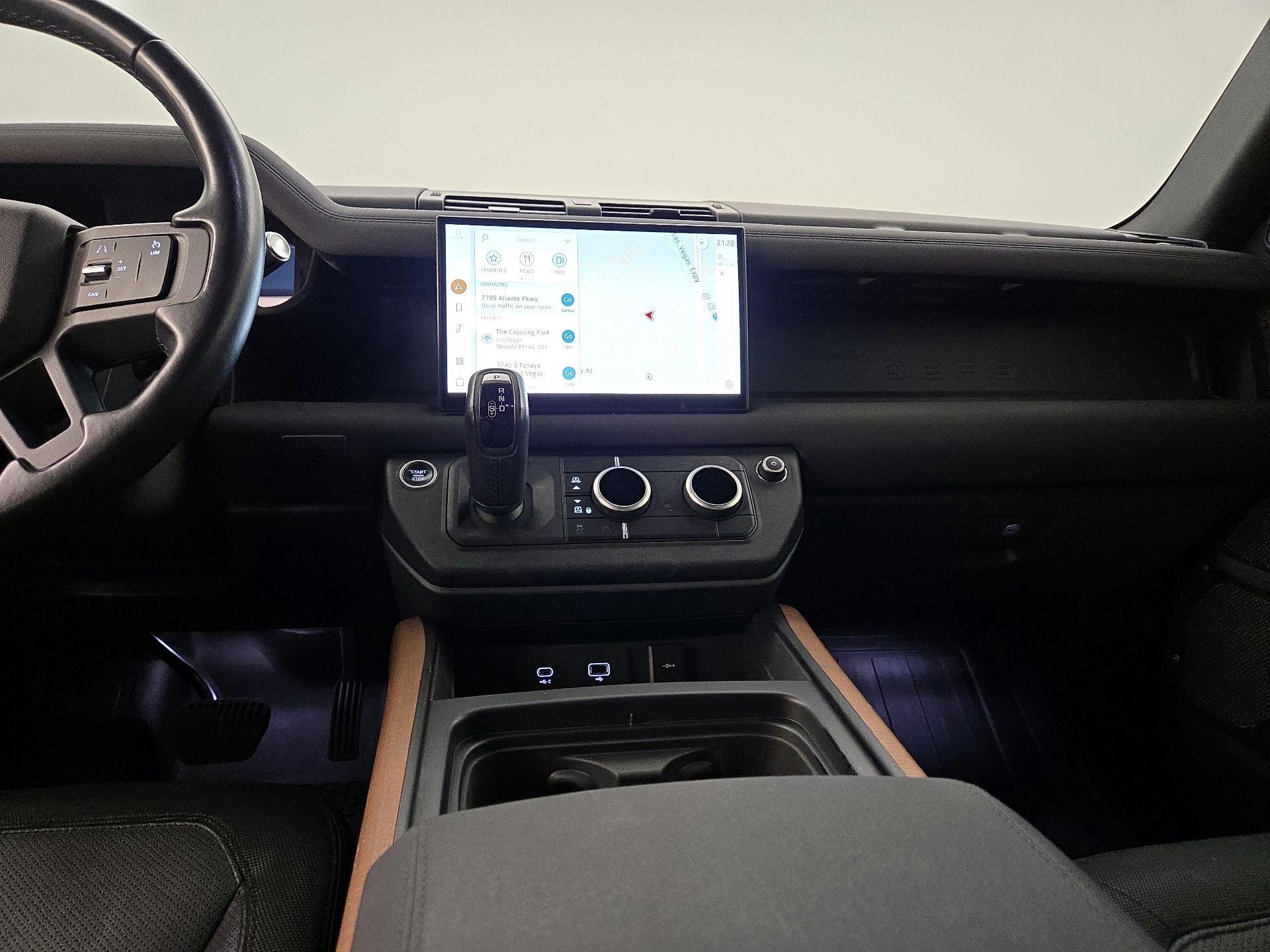 Thumbnail: 2022 Land Rover Defender - 9