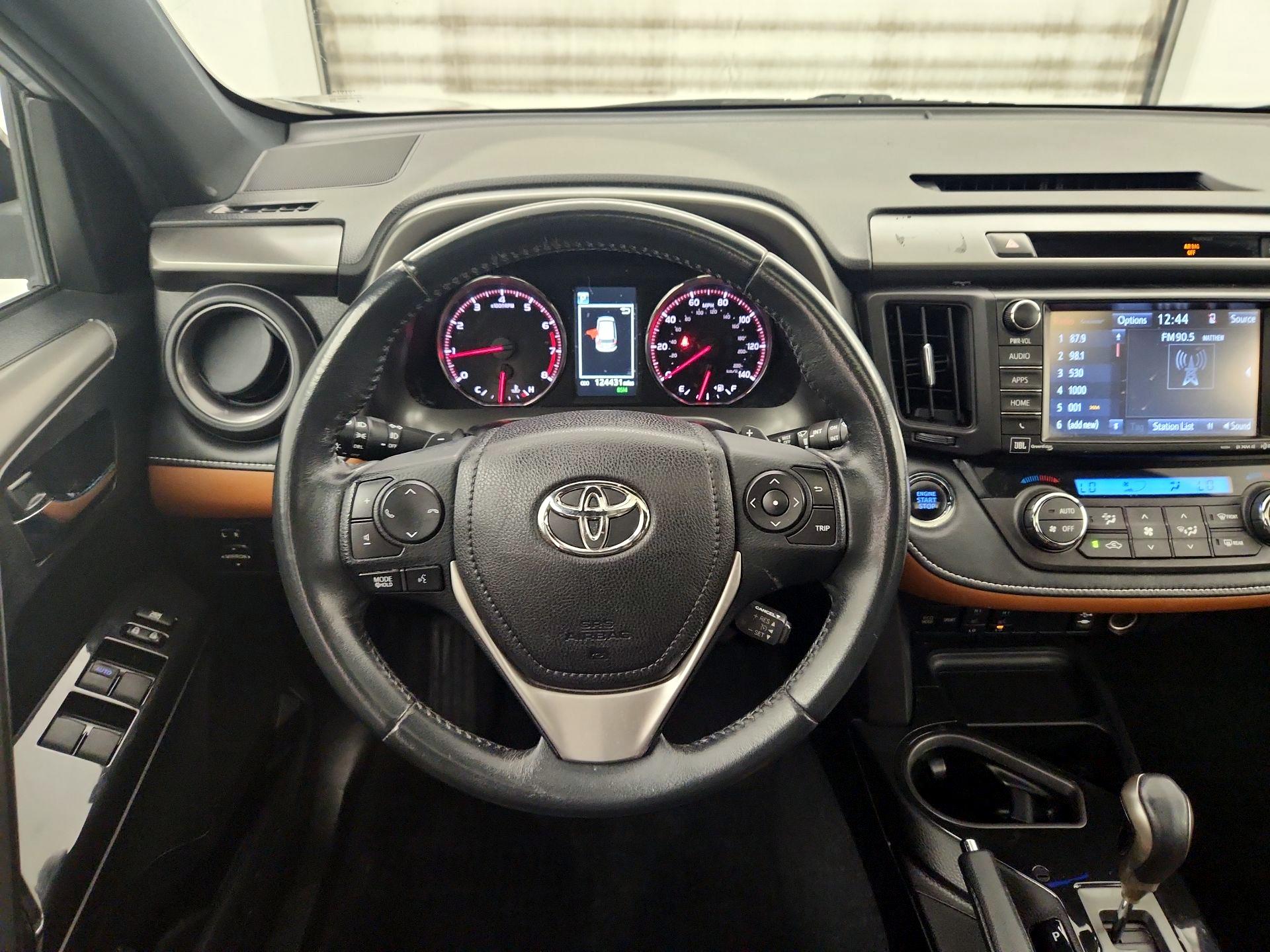 Thumbnail: 2016 Toyota RAV4 - 10