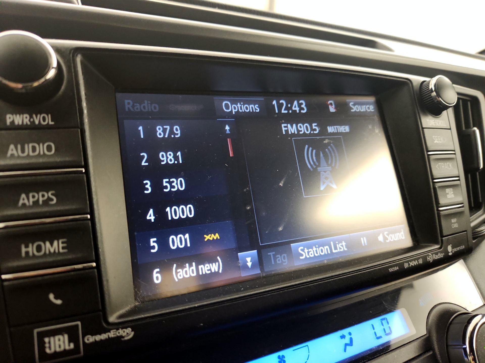 Thumbnail: 2016 Toyota RAV4 - 15