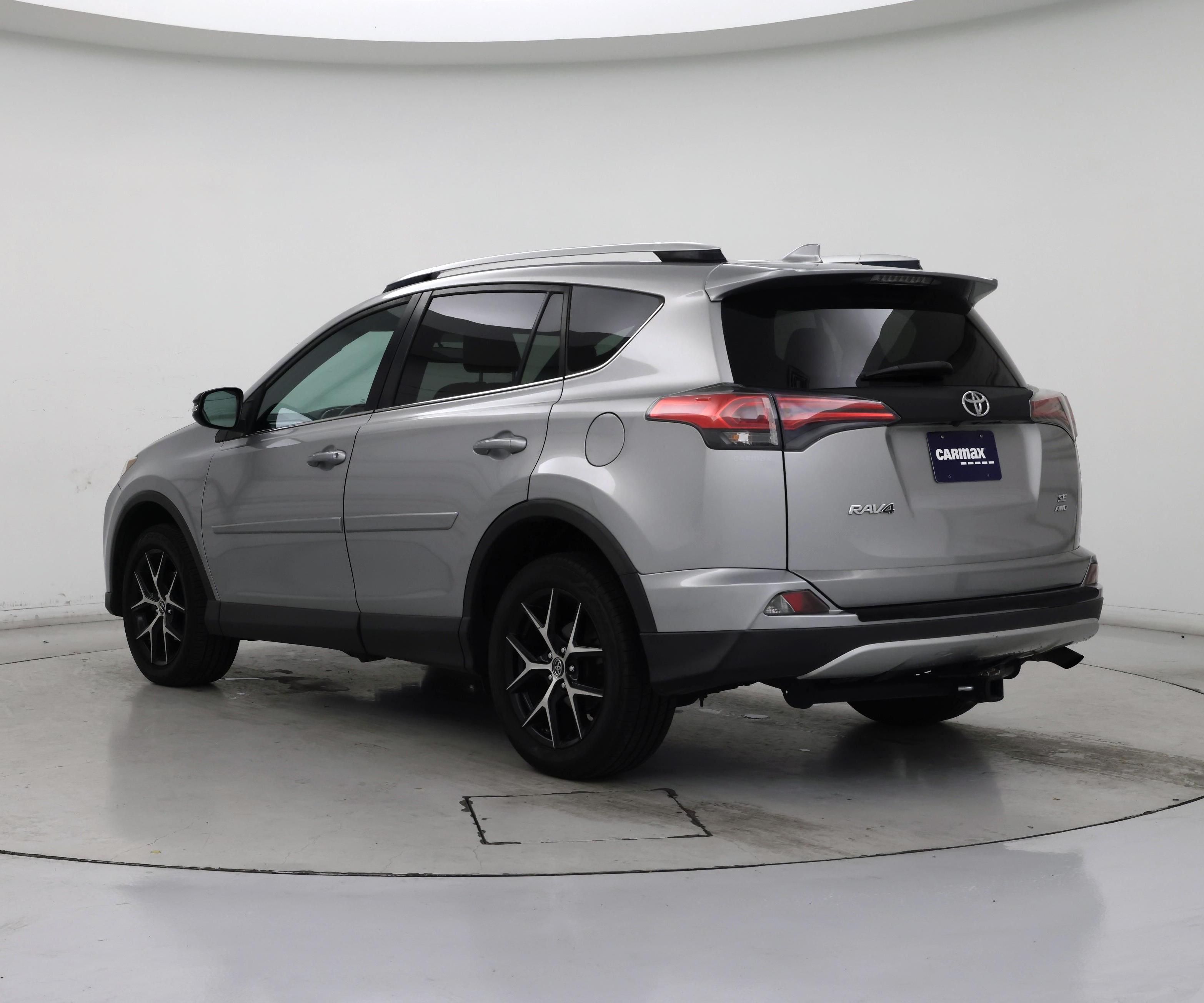 Thumbnail: 2016 Toyota RAV4 - 2