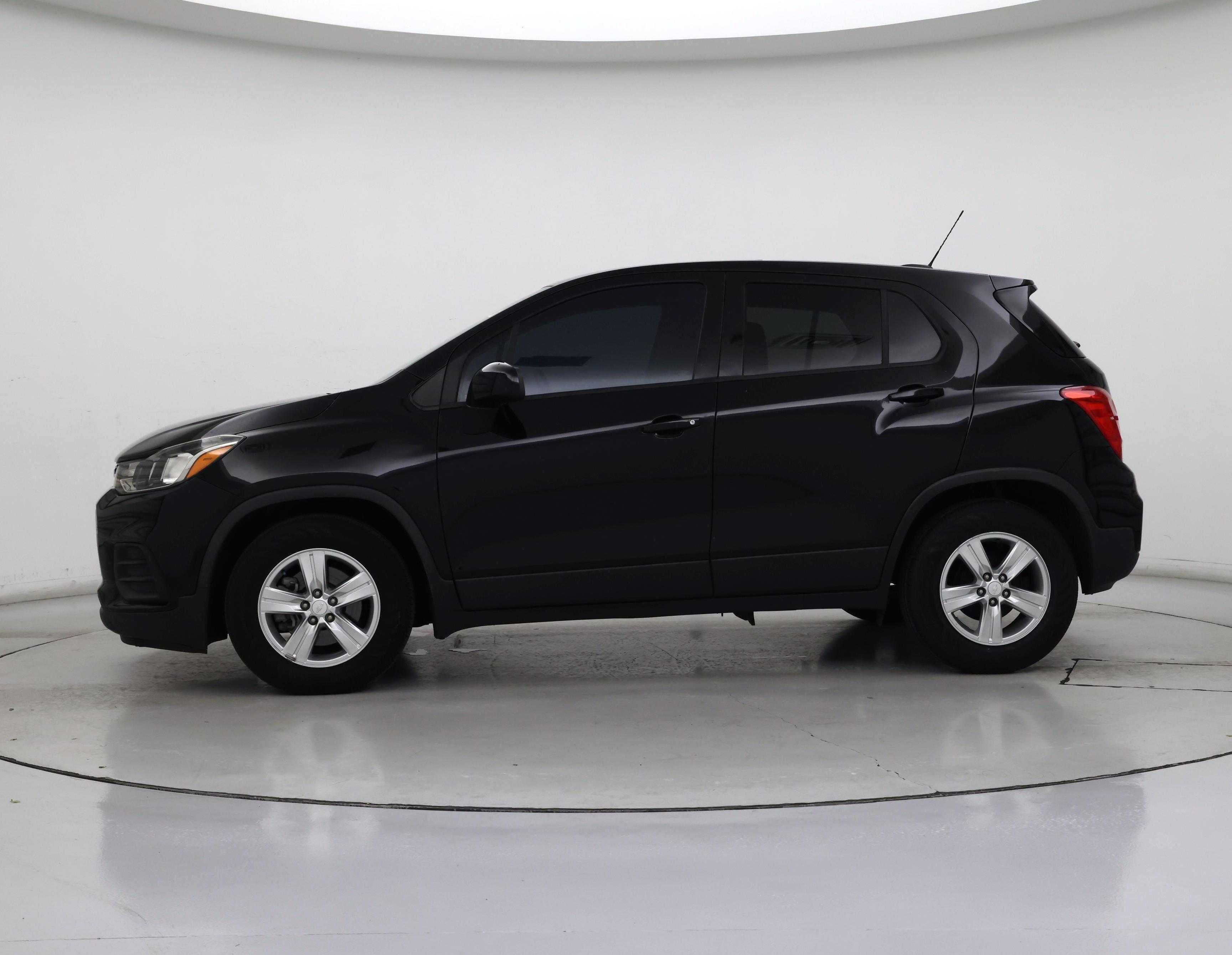 Thumbnail: 2019 Chevrolet Trax - 3
