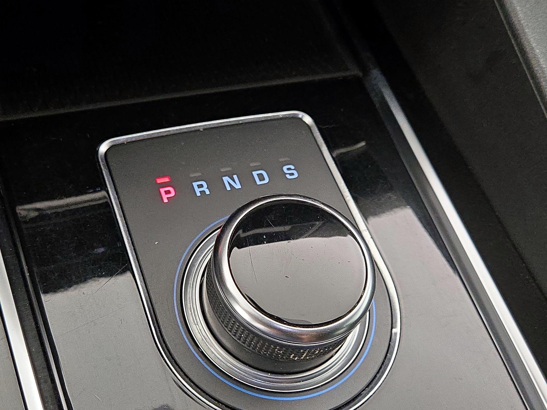 Thumbnail: 2020 Jaguar F-Pace - 17