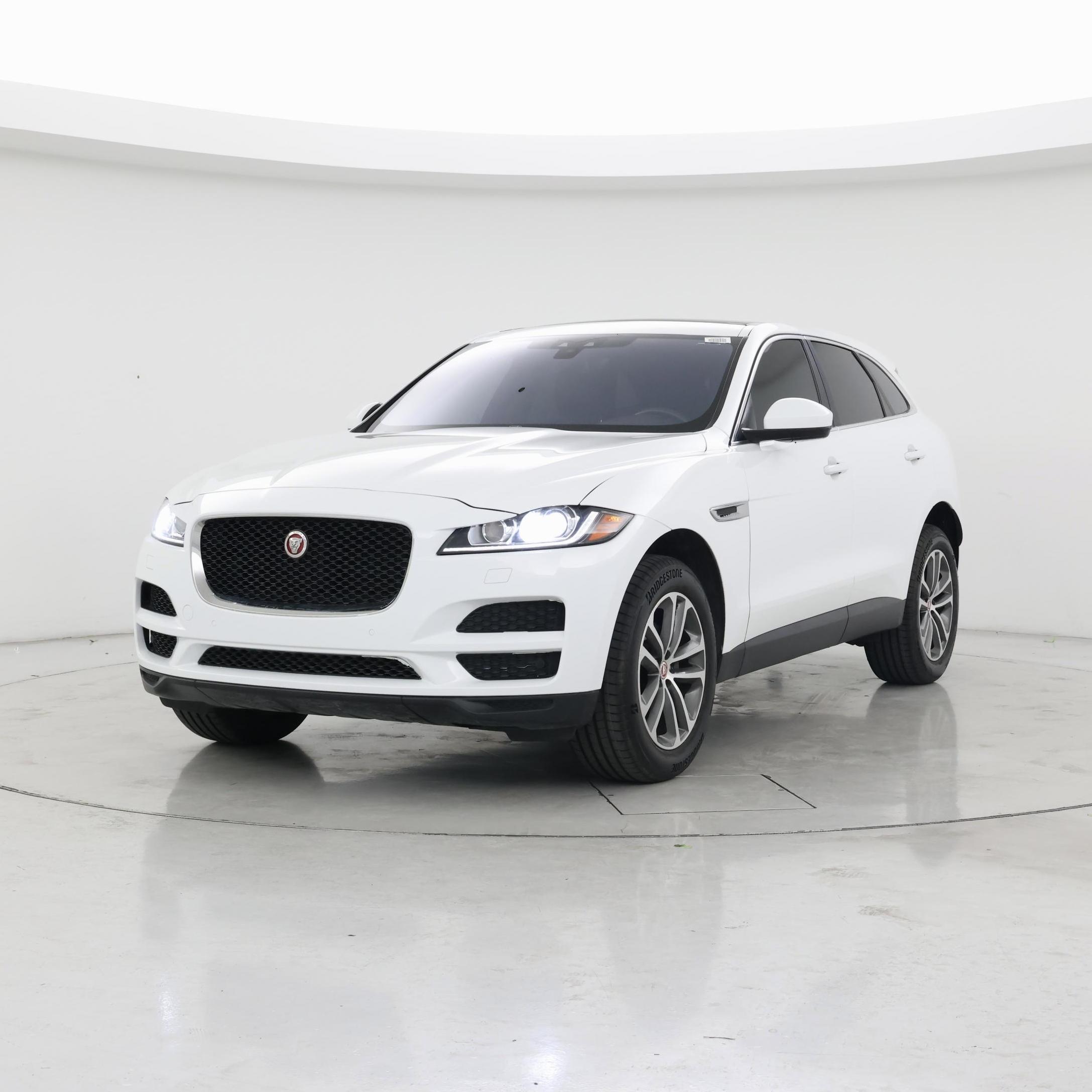 Thumbnail: 2020 Jaguar F-Pace - 4