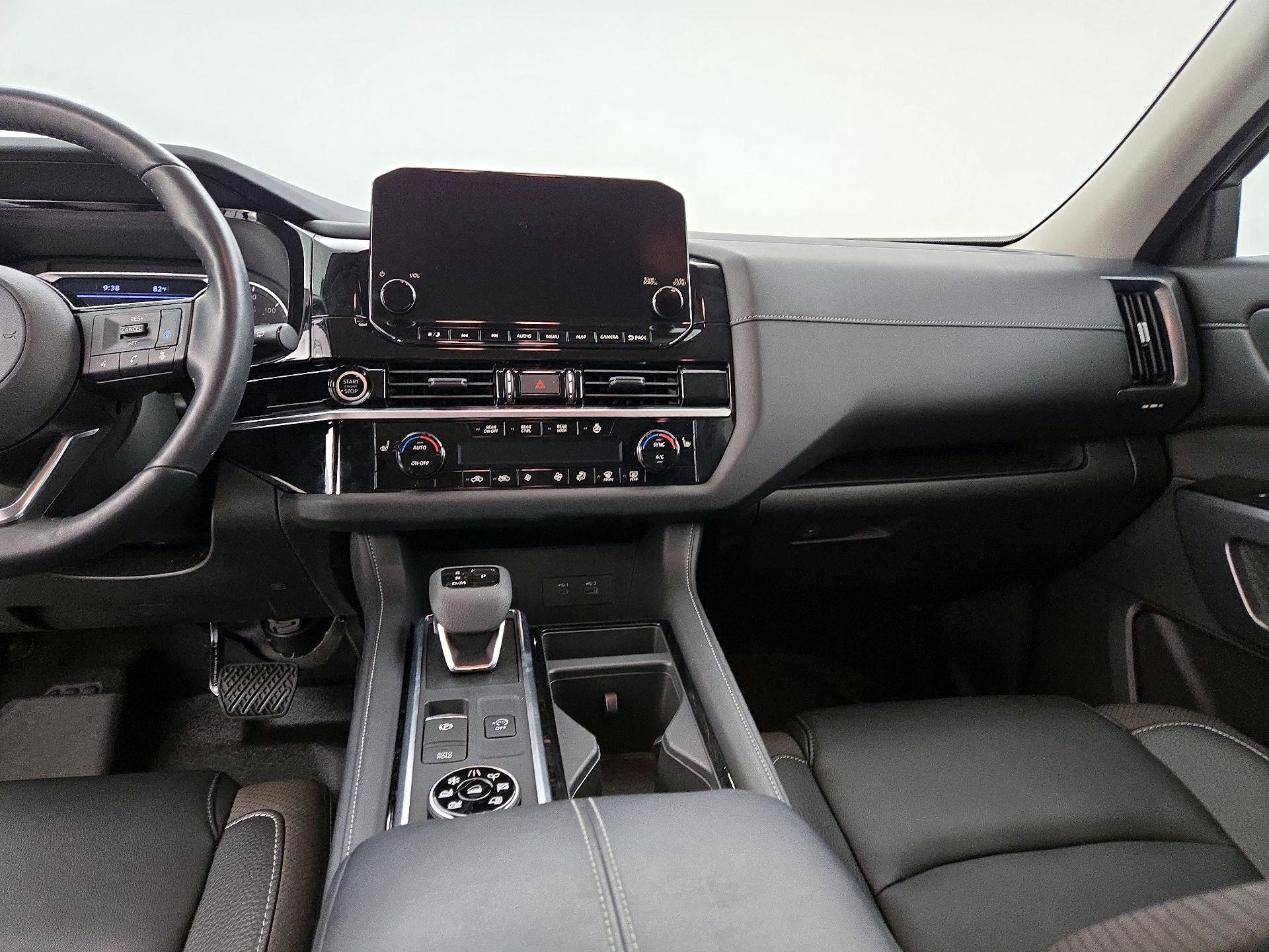 Thumbnail: 2023 Nissan Pathfinder - 9