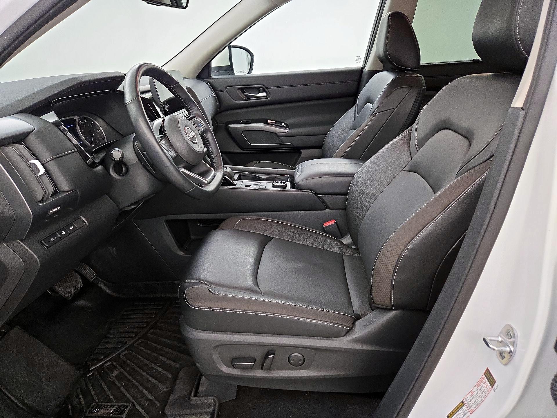 Thumbnail: 2023 Nissan Pathfinder - 11
