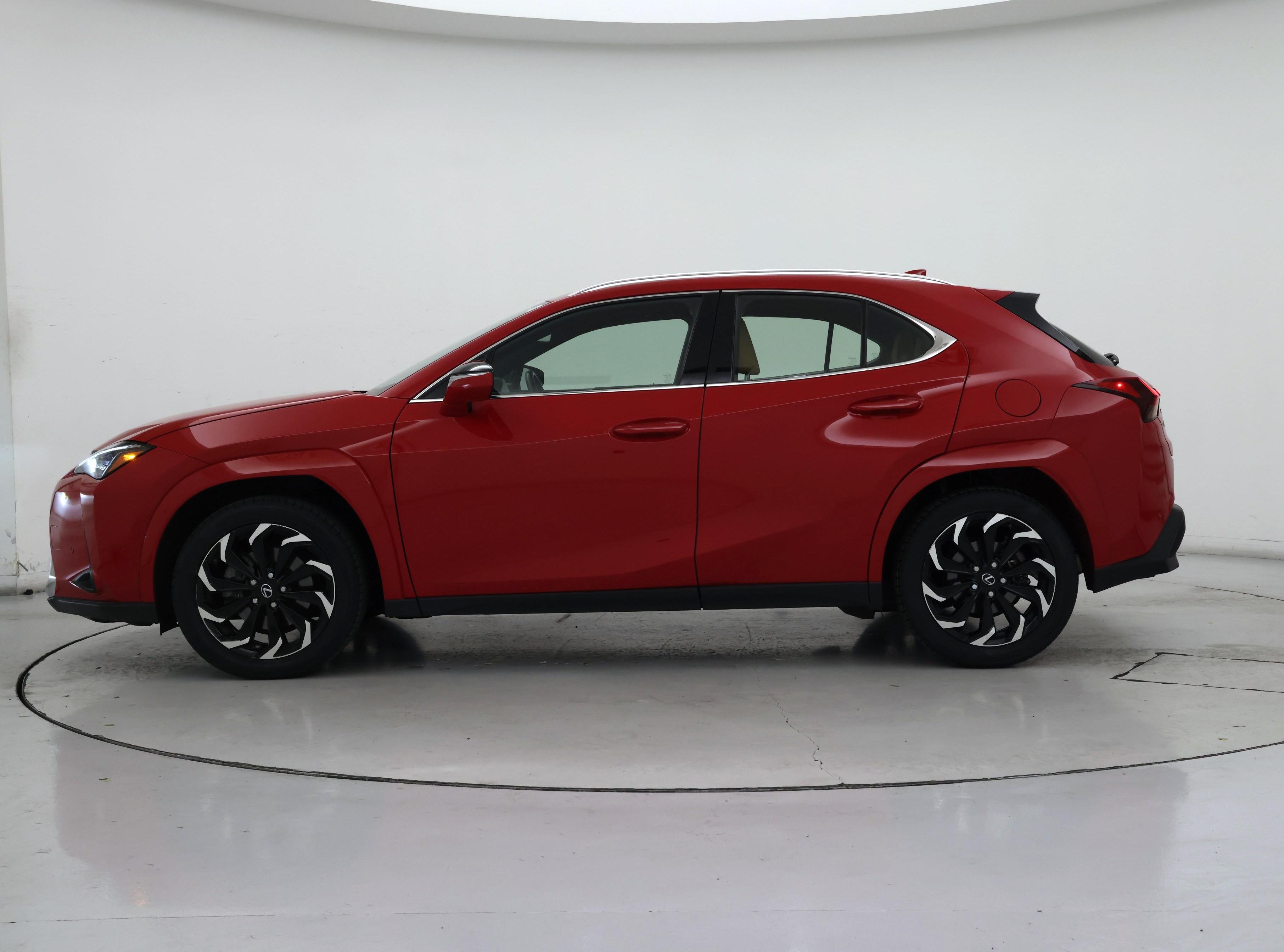 Thumbnail: 2023 Lexus UX - 3
