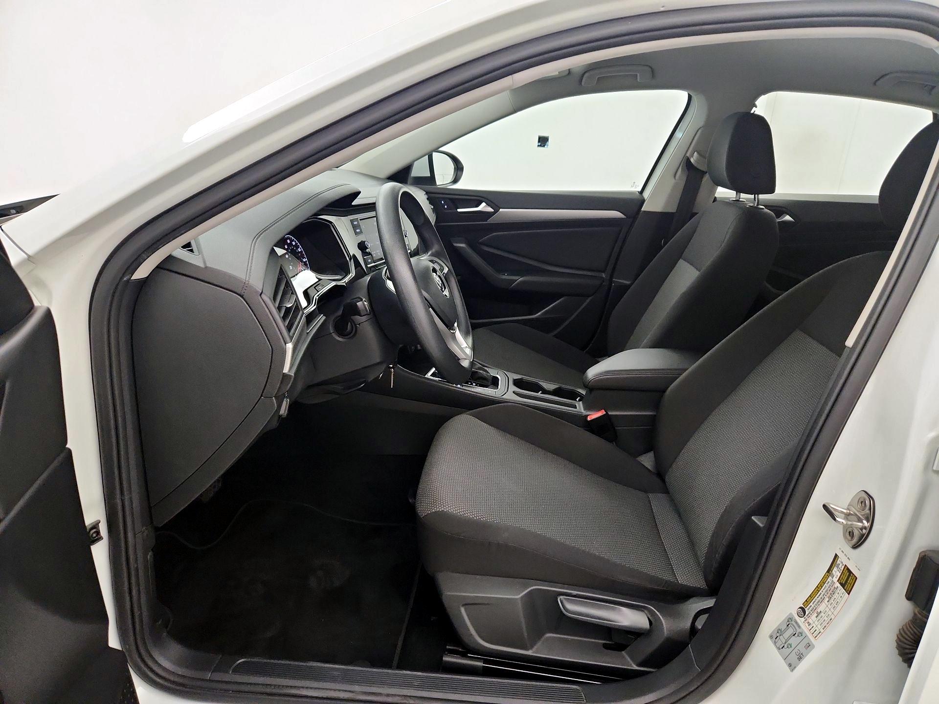 Thumbnail: 2019 Volkswagen Jetta - 11