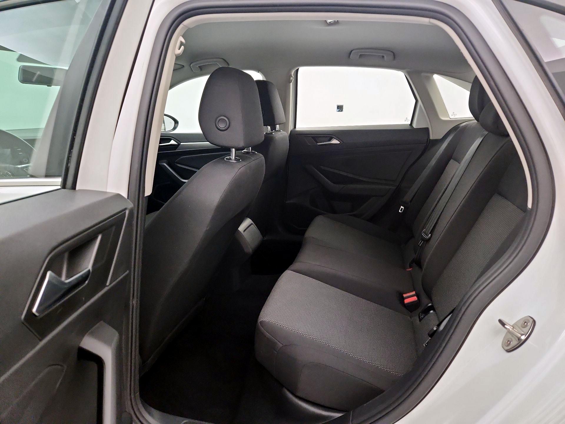 Thumbnail: 2019 Volkswagen Jetta - 19