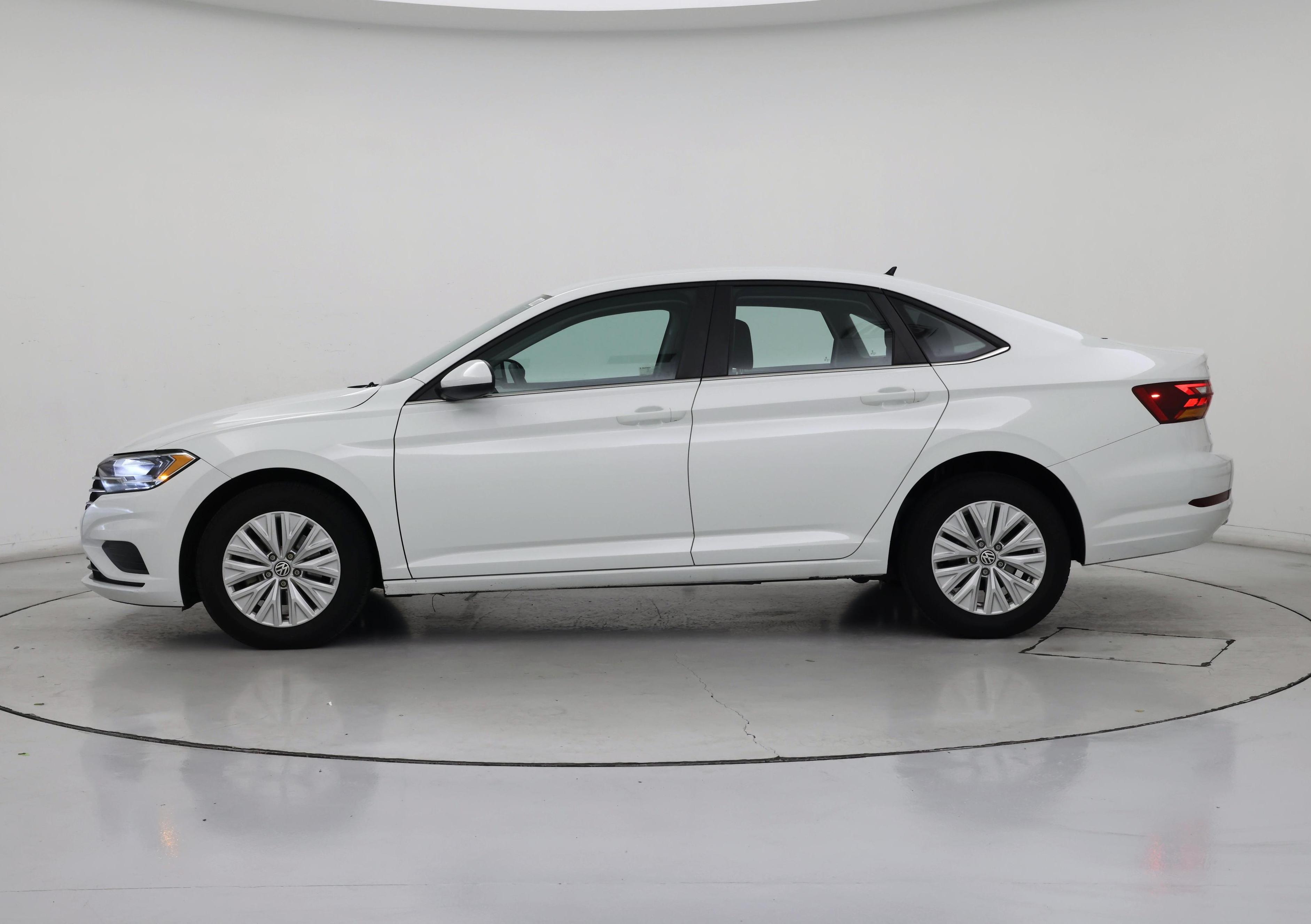Thumbnail: 2019 Volkswagen Jetta - 3