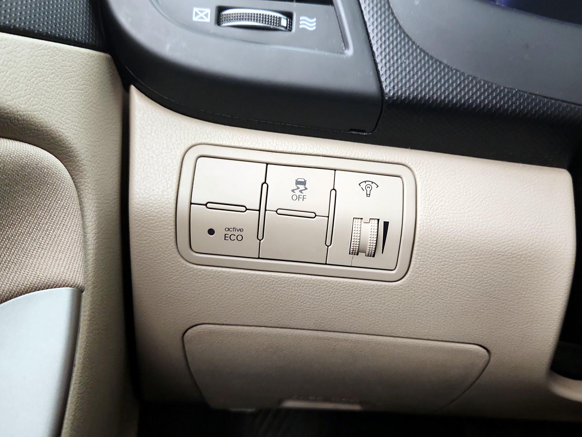Thumbnail: 2016 Hyundai Accent - 13